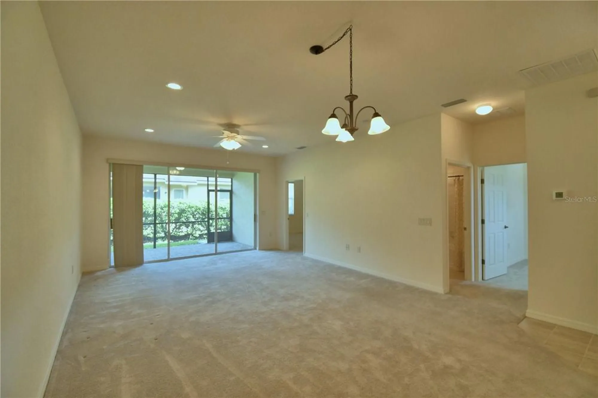 Property Slideshow image 9 of 68 | 1613 linz ct, Winter Haven, FL, 33884