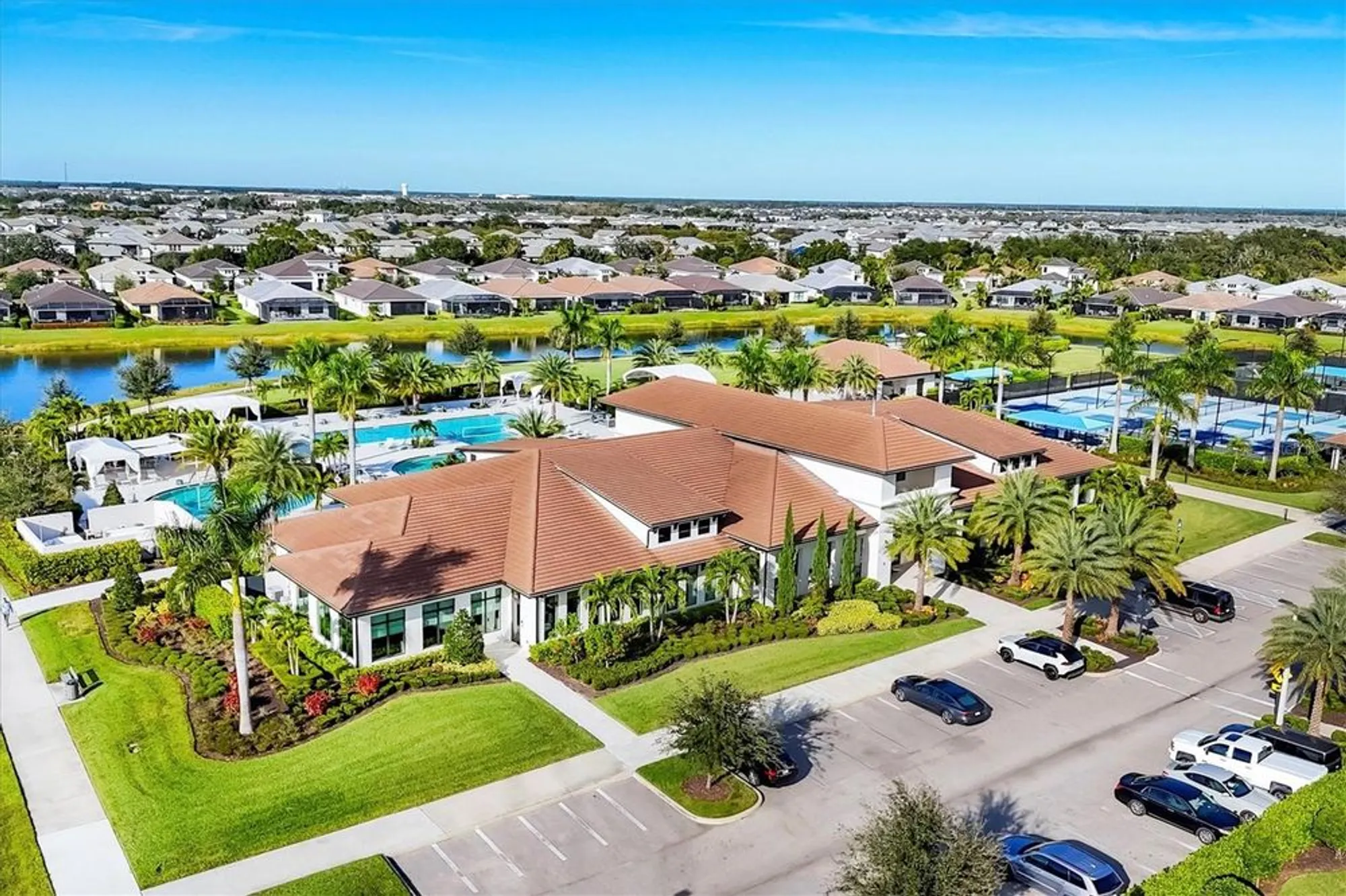 Property Slideshow image 42 of 60 | 4947 surfside cir, Bradenton, FL, 34211