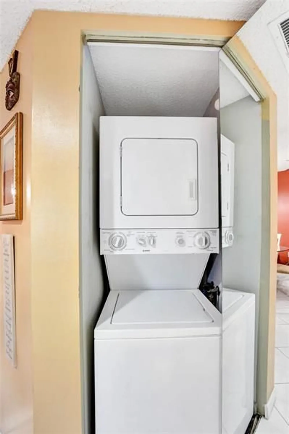 Property Slideshow image 18 of 30 | 901 sw 138th ave 403c, Pembroke Pines, FL, 33027