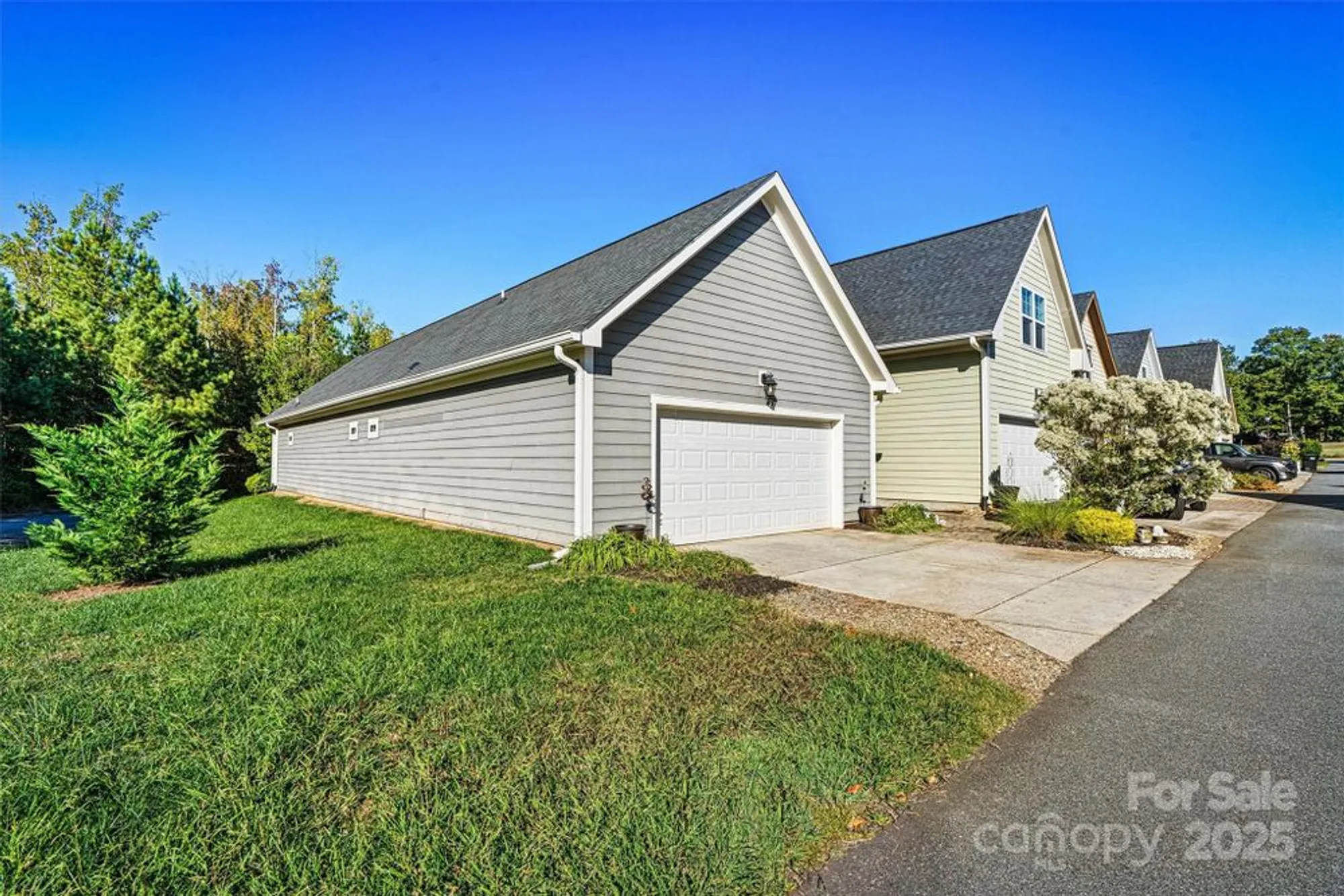 Property Slideshow image 32 of 35 | 7520 fairway villa cir, Denver, NC, 28037