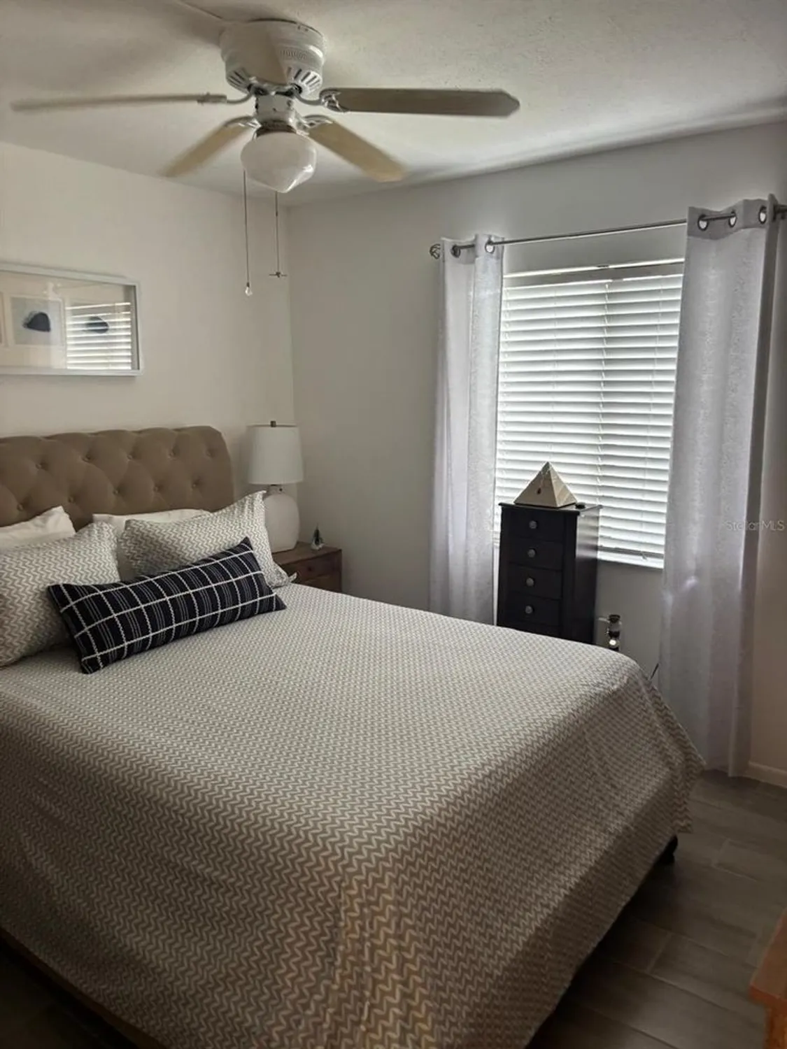 Property Slideshow image 12 of 24 | 5689 gardens dr, Sarasota, FL, 34243