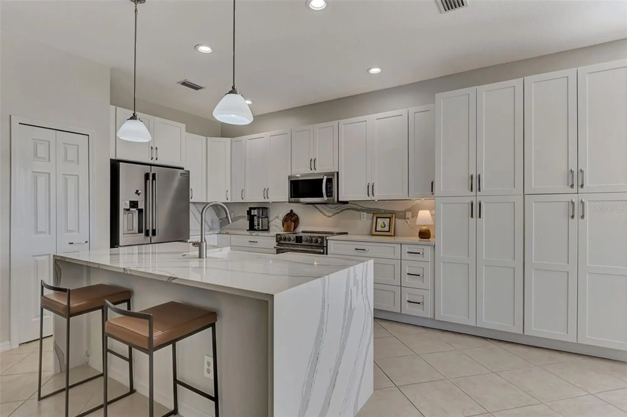 Property Slideshow image 21 of 53 | 20619 capello dr, Venice, FL, 34292