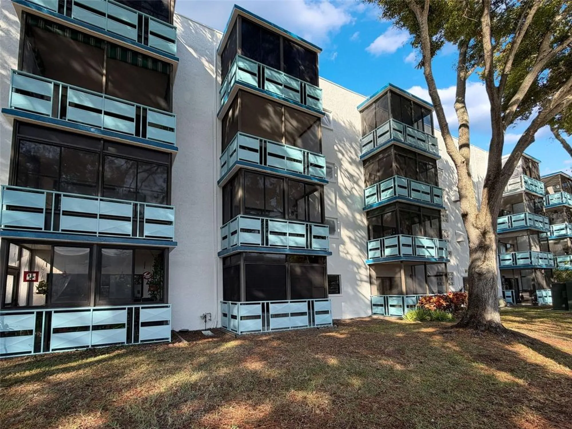 Property Slideshow image 31 of 82 | 5970 80th st n unit 206, St Petersburg, FL, 33709