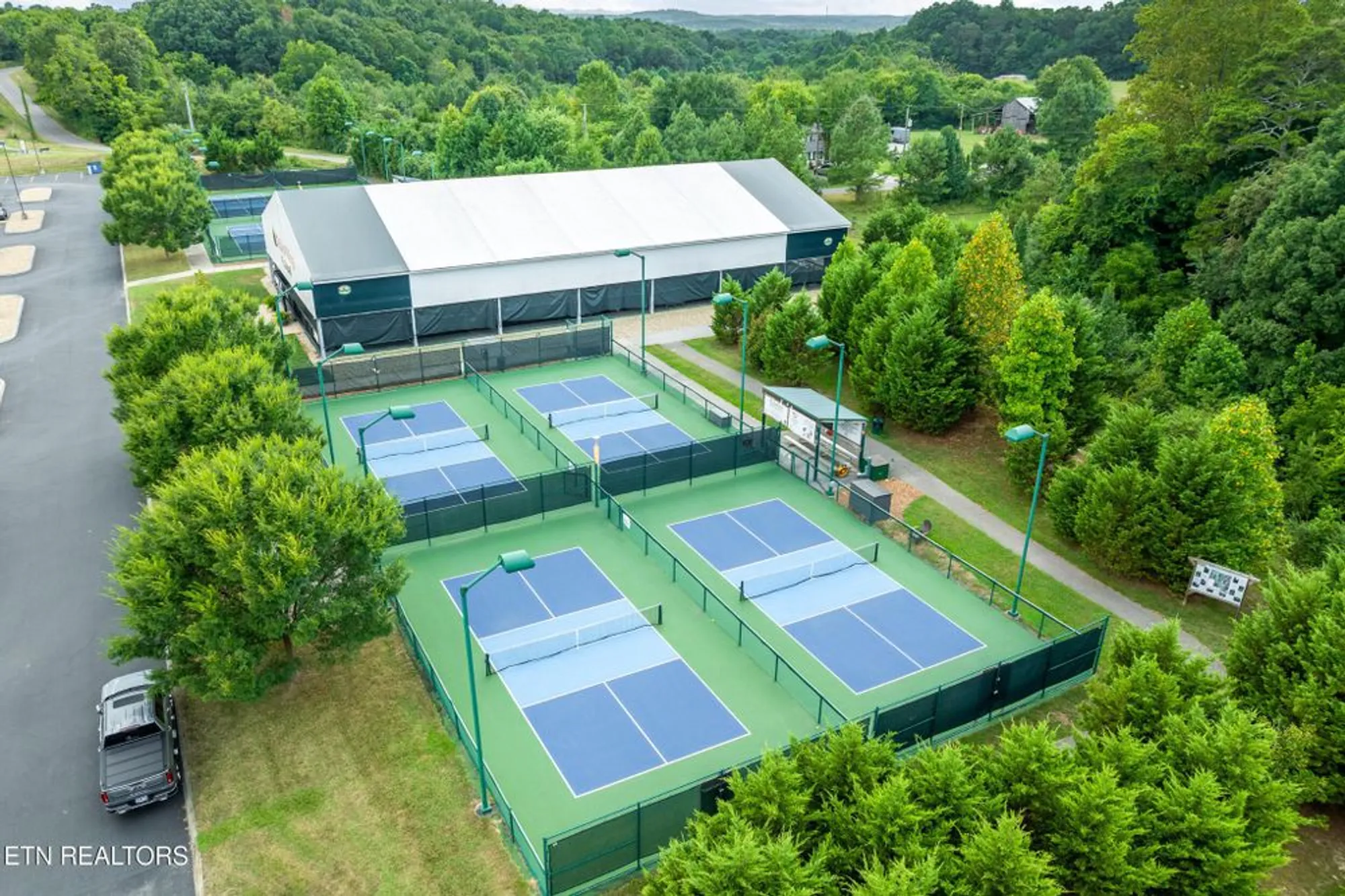 Property Slideshow image 53 of 58 | 123 inata cir, Loudon, TN, 37774