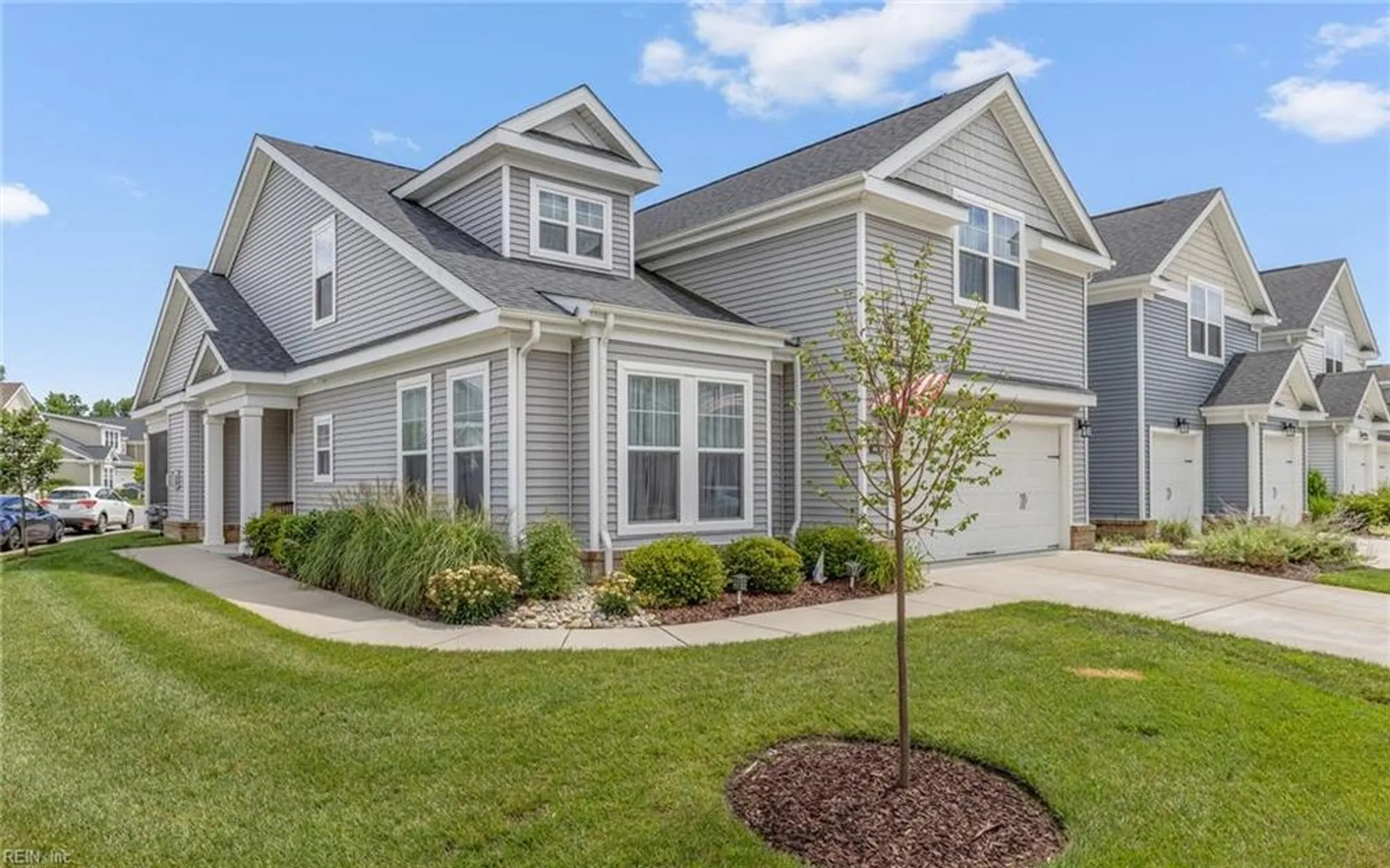 Property Slideshow image 1 of 50 | 4639 longleaf pl, Chesapeake, VA, 23321