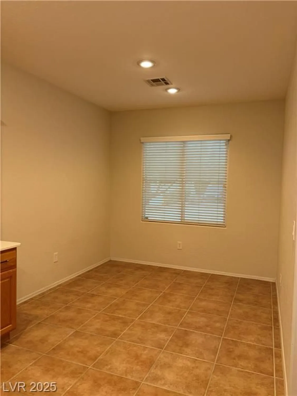 Property Slideshow image 11 of 51 | 2484 galaxy cluster st, Henderson, NV, 89044