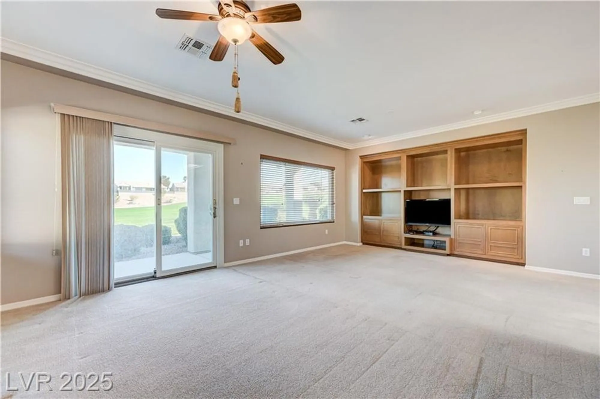 Property Slideshow image 19 of 41 | 2738 grand forks rd, Henderson, NV, 89052