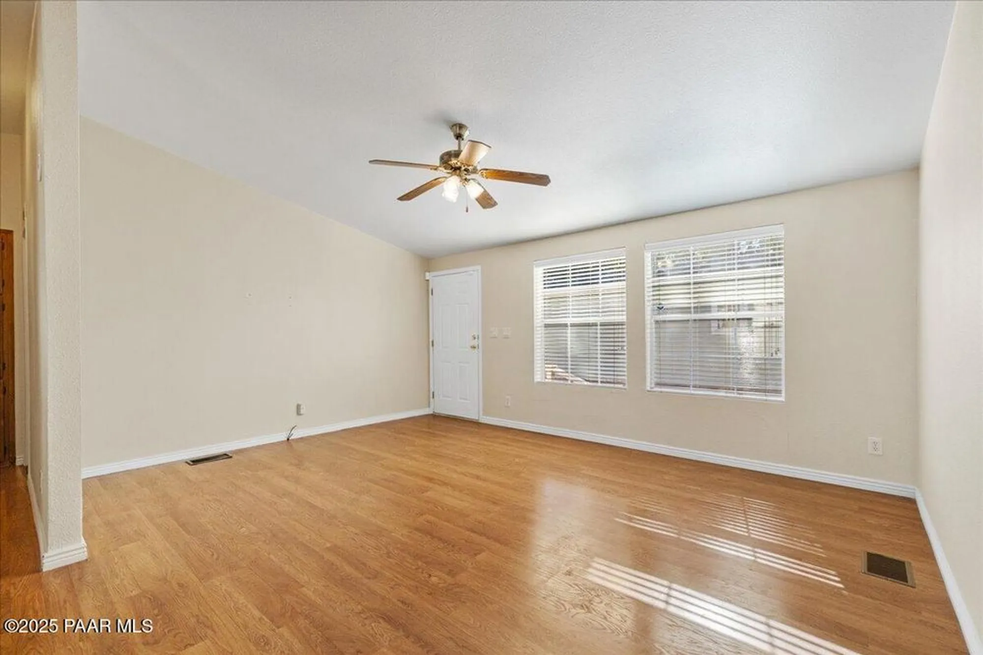 Property Slideshow image 14 of 28 | 649 n vermilion dr, Dewey-Humboldt, AZ, 86327