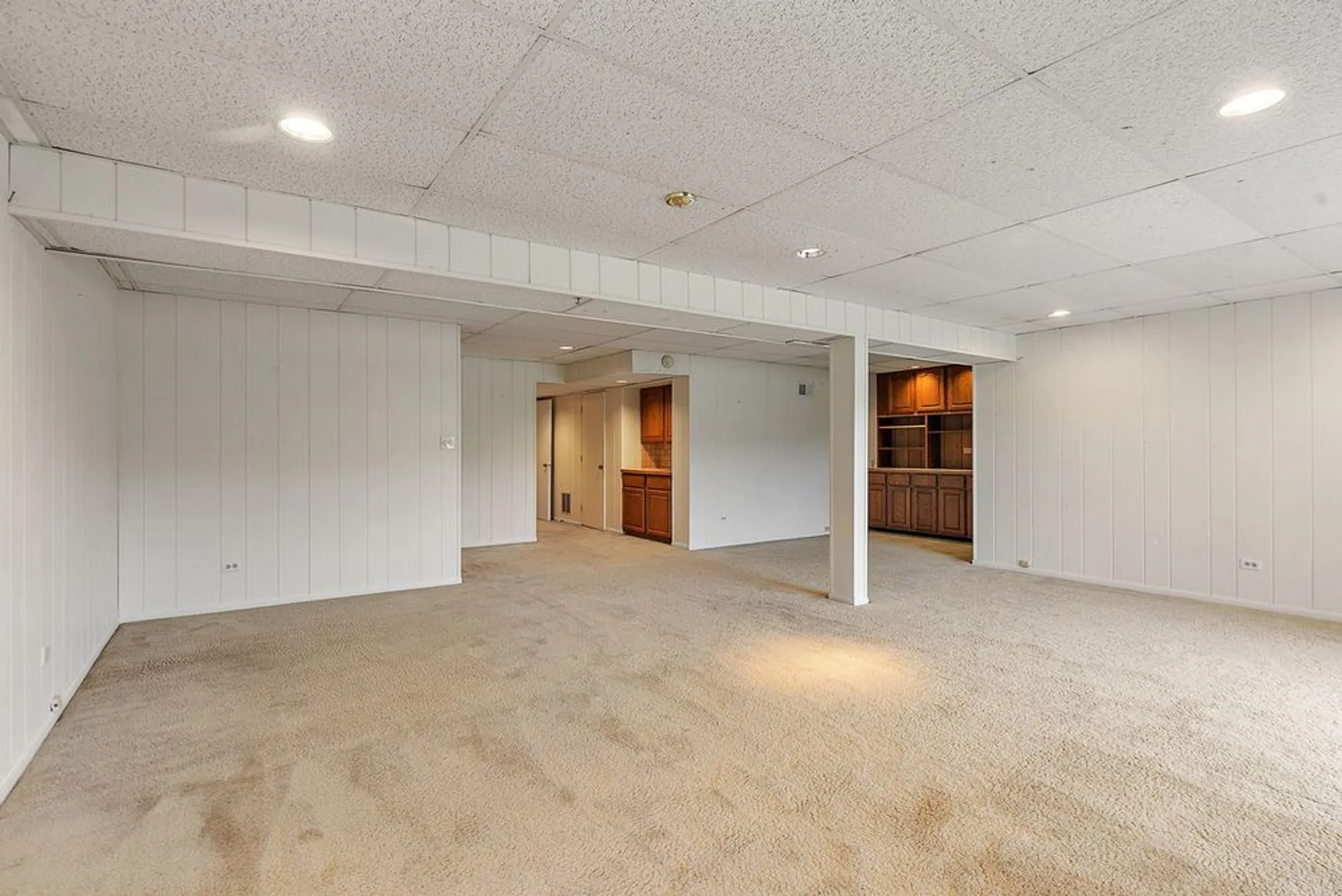 Property Slideshow image 28 of 39 | 830 oak hill rd, Lake Barrington, IL, 60010