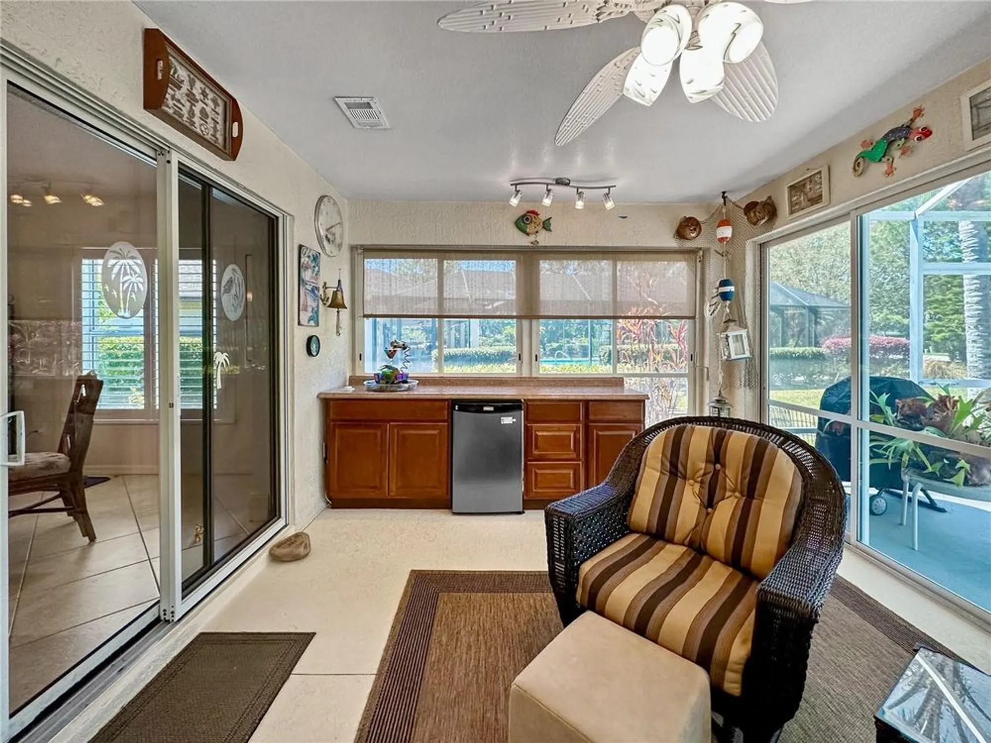 Property Slideshow image 32 of 42 | 867 castleberry cir, The Villages, FL, 32162