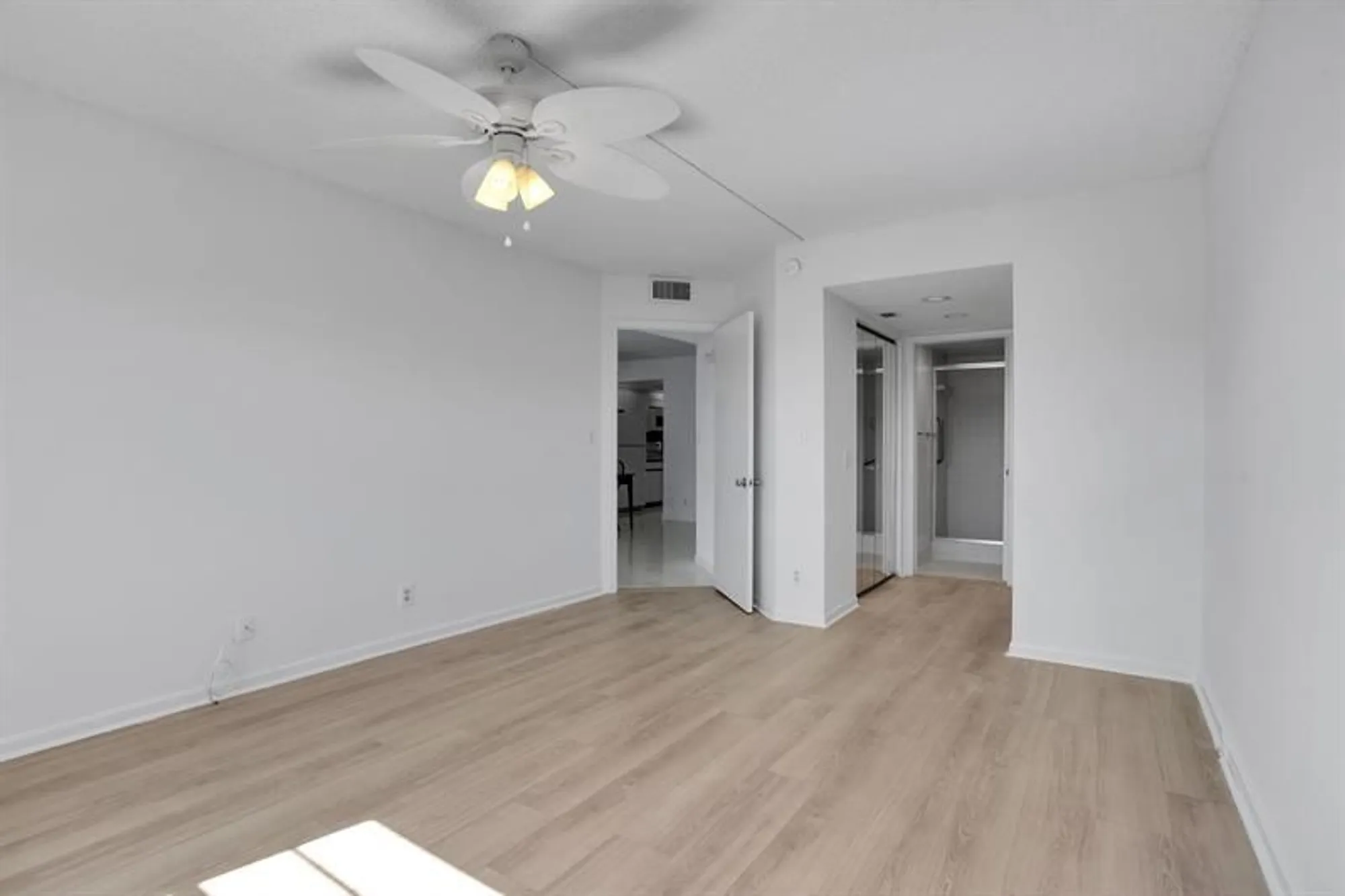 Property Slideshow image 27 of 35 | 1801 eleuthera pt g3, Coconut Creek, FL, 33066