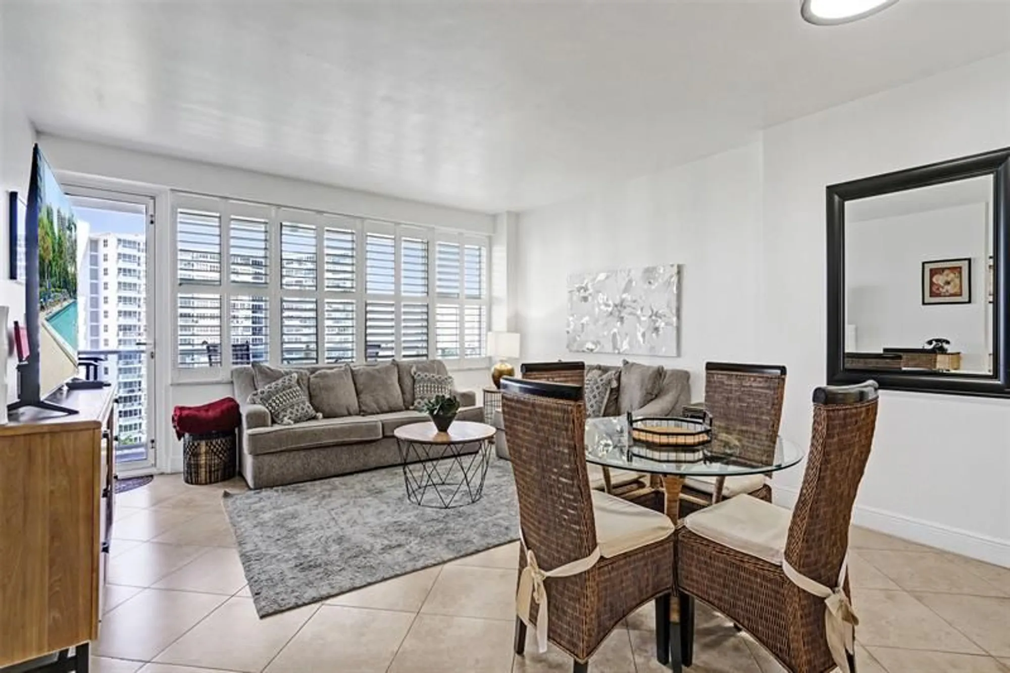 Property Slideshow image 3 of 50 | 3333 ne 34th st 1006, Fort Lauderdale, FL, 33308