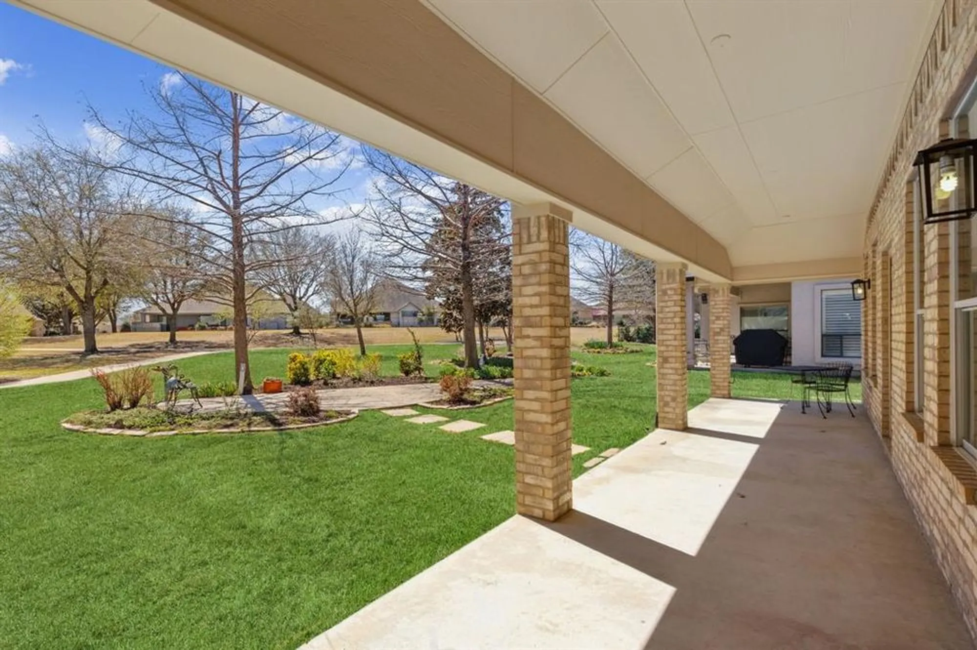 Property Slideshow image 26 of 40 | 9913 hanford dr, Denton, TX, 76207
