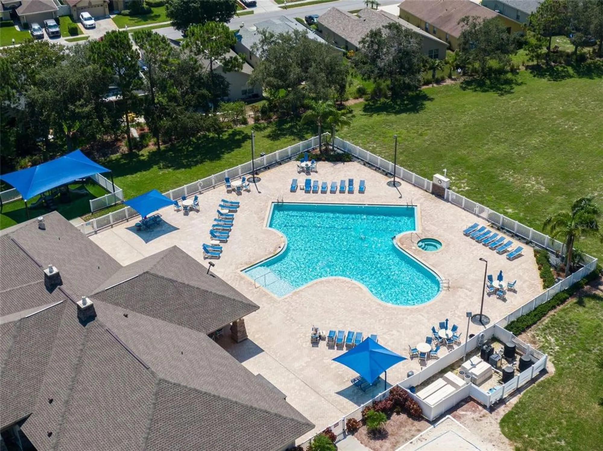 Property Slideshow image 25 of 35 | 2926 walnut grove ct, Holiday, FL, 34691