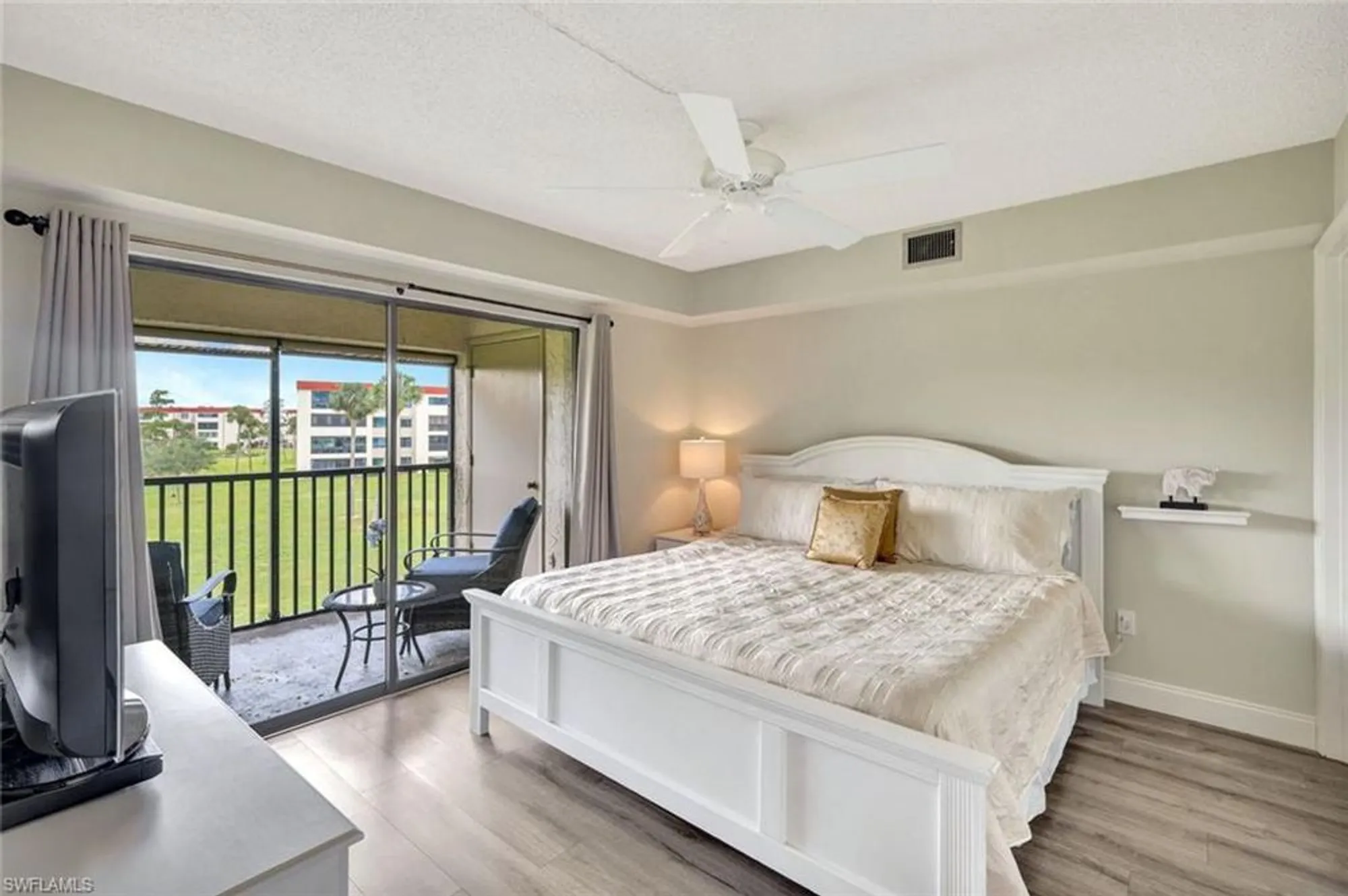 Property Slideshow image 9 of 19 | 7406 lake breeze dr apt 314, Fort Myers, FL, 33907