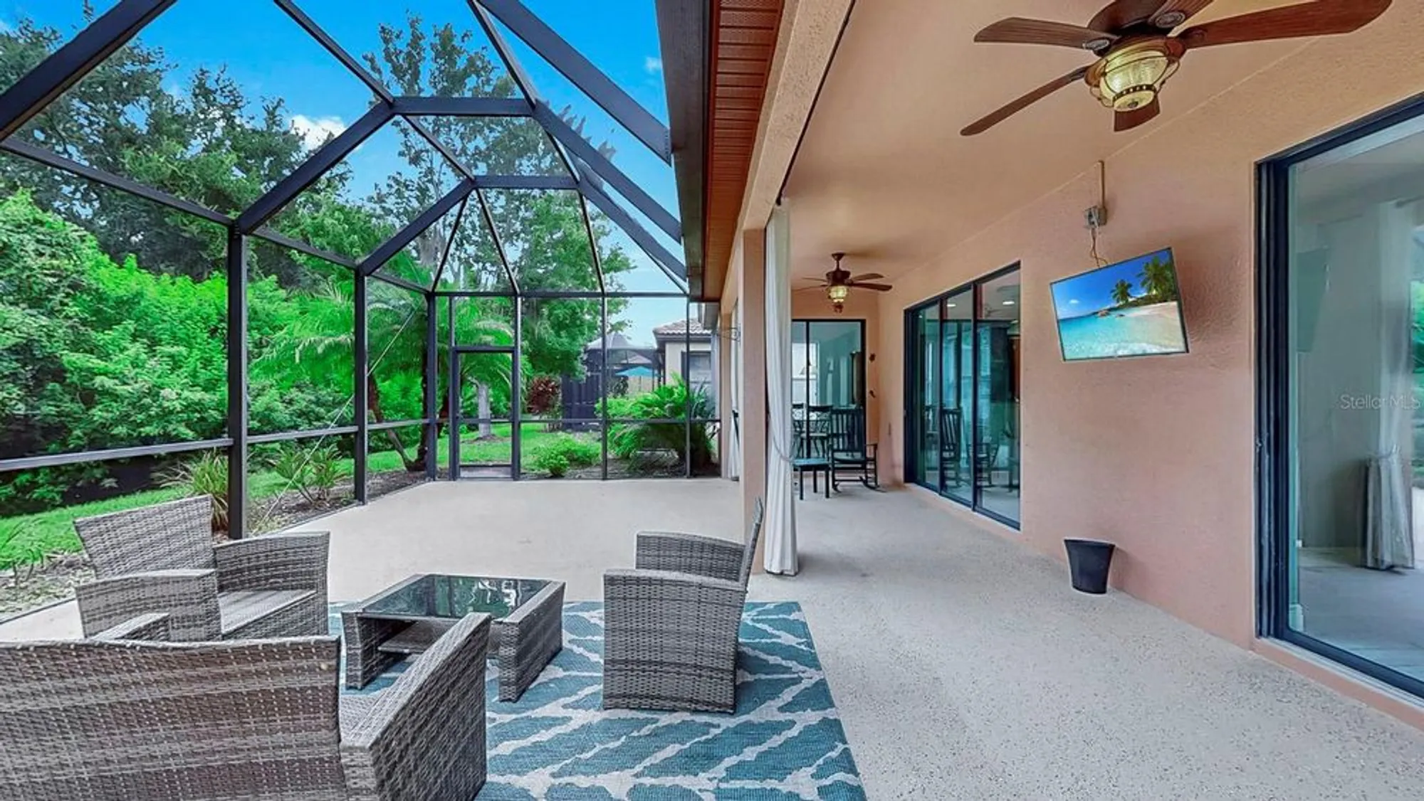 Property Slideshow image 16 of 33 | 349 laurel falls dr, Apollo Beach, FL, 33572