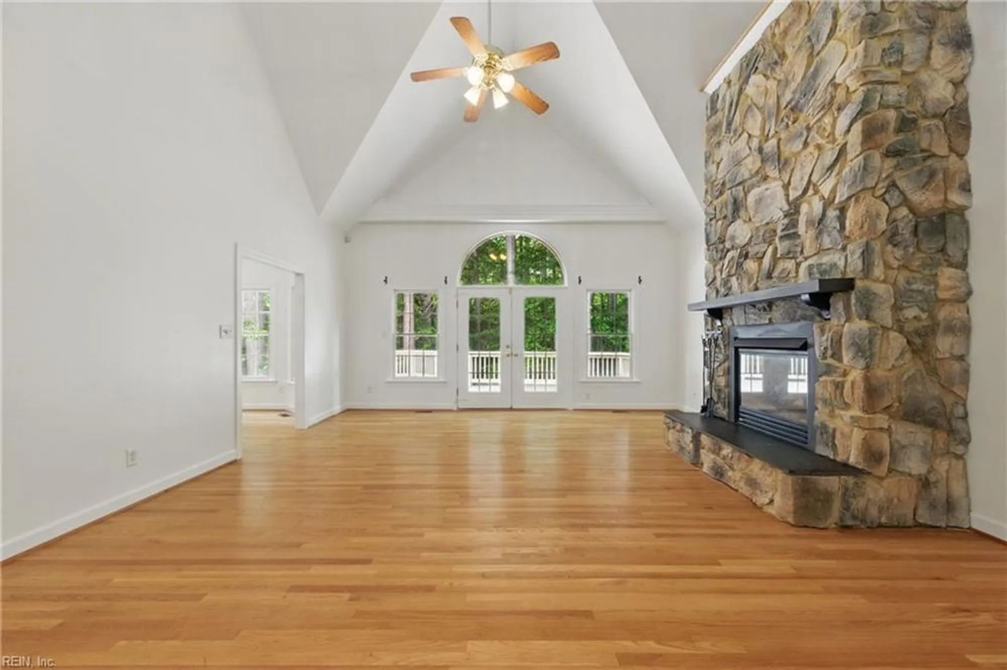 Property Slideshow image 14 of 47 | 133 mid ocean, Williamsburg, VA, 23188
