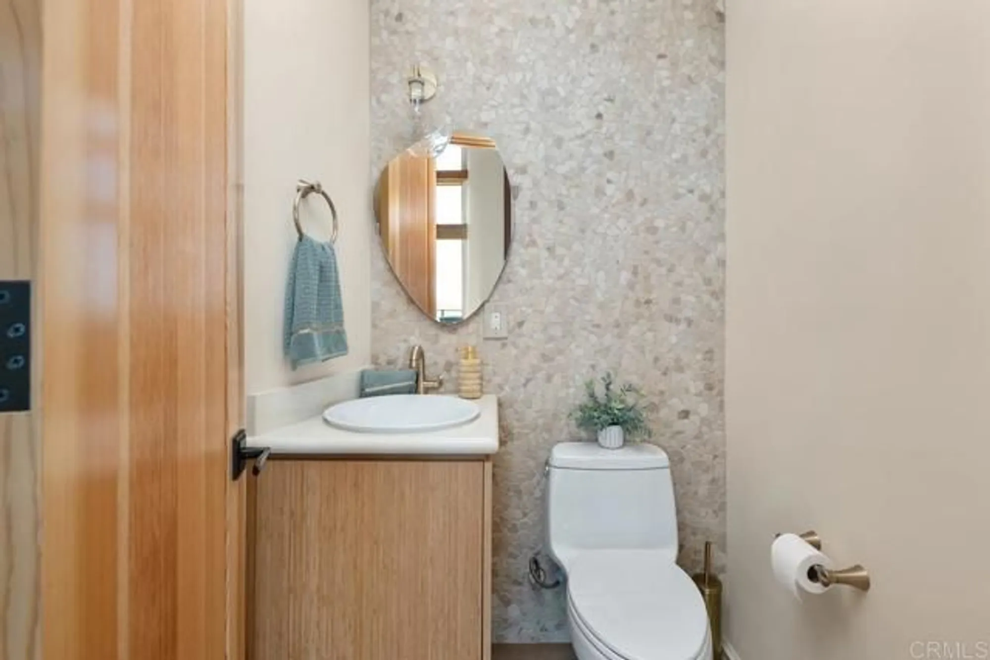 Property Slideshow image 15 of 57 | 10027 tall oak dr, Escondido, CA, 92026