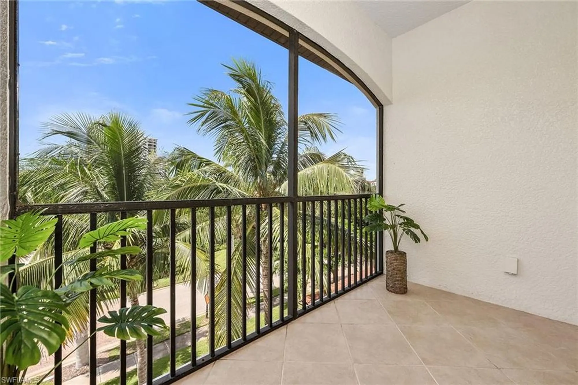 Property Slideshow image 13 of 32 | 24481 terzetto ln 603, Bonita Springs, FL, 34134