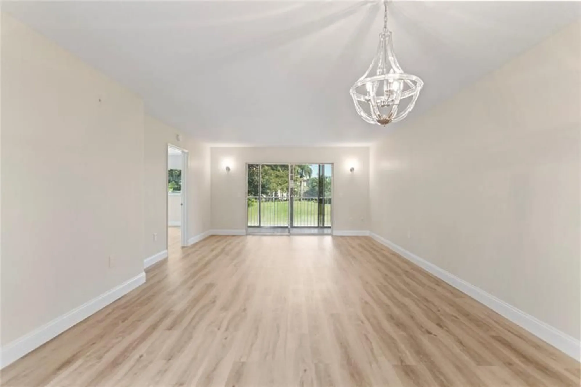 Property Slideshow image 7 of 50 | 1501 sw 131st way p211, Pembroke Pines, FL, 33027