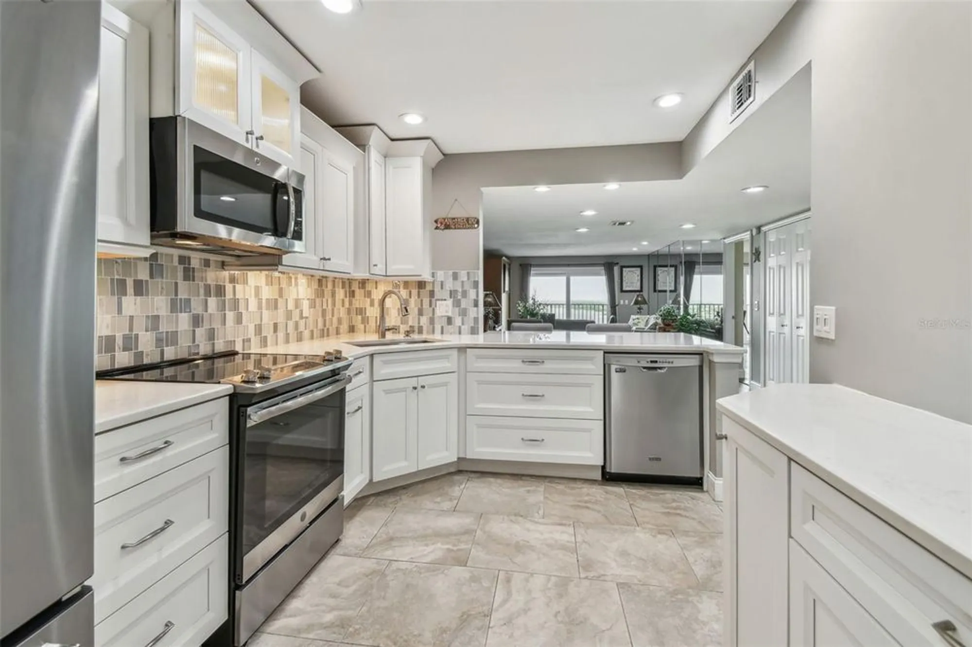 Property Slideshow image 21 of 73 | 7300 sun island dr 1705, South Pasadena, FL, 33707