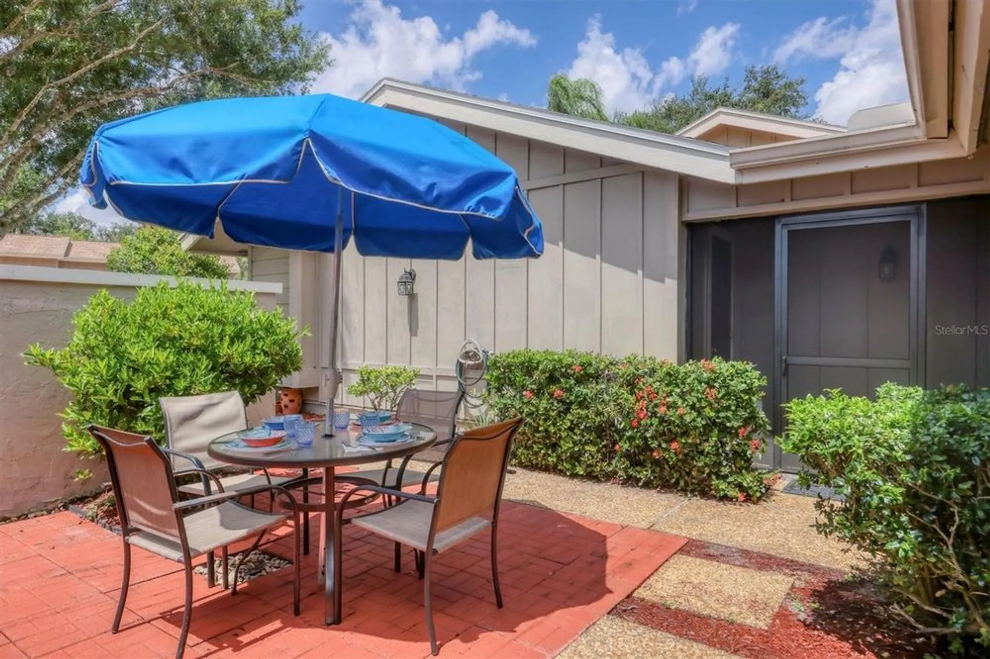 Property Slideshow image 12 of 78 | 4555 forest wood trl 23, Sarasota, FL, 34241