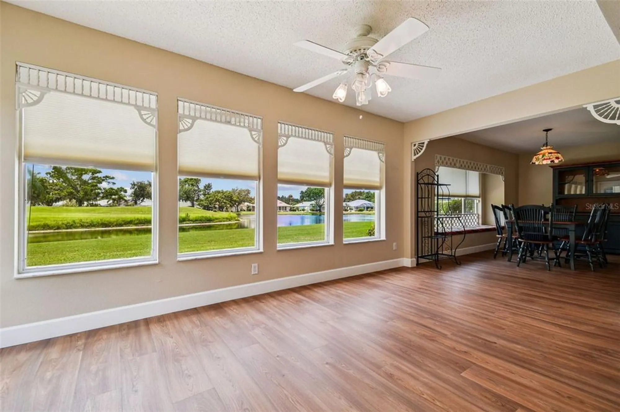 Property Slideshow image 12 of 44 | 2309 lyndhurst dr, Sun City Center, FL, 33573