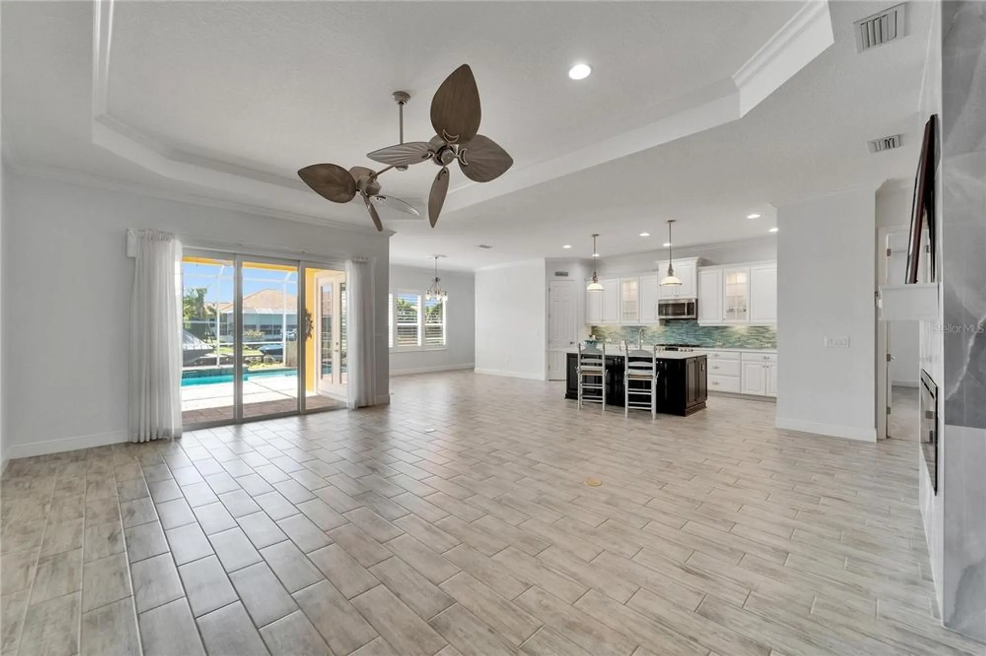 Property Slideshow image 18 of 80 | 721 manns harbor dr, Apollo Beach, FL, 33572