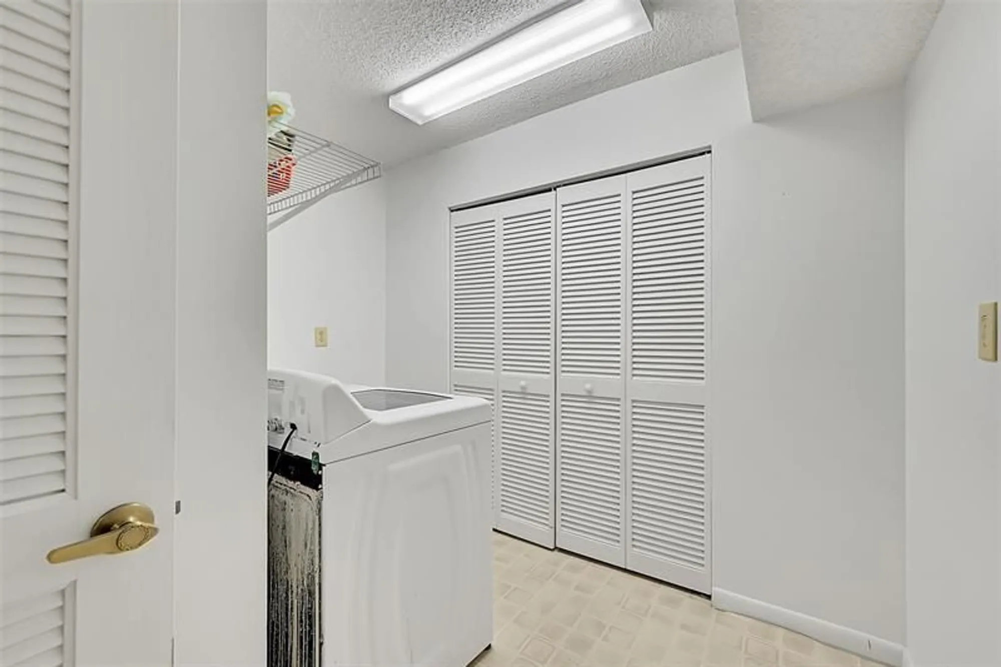 Property Slideshow image 31 of 64 | 4940 e sabal palm blvd apt 202, Tamarac, FL, 33319