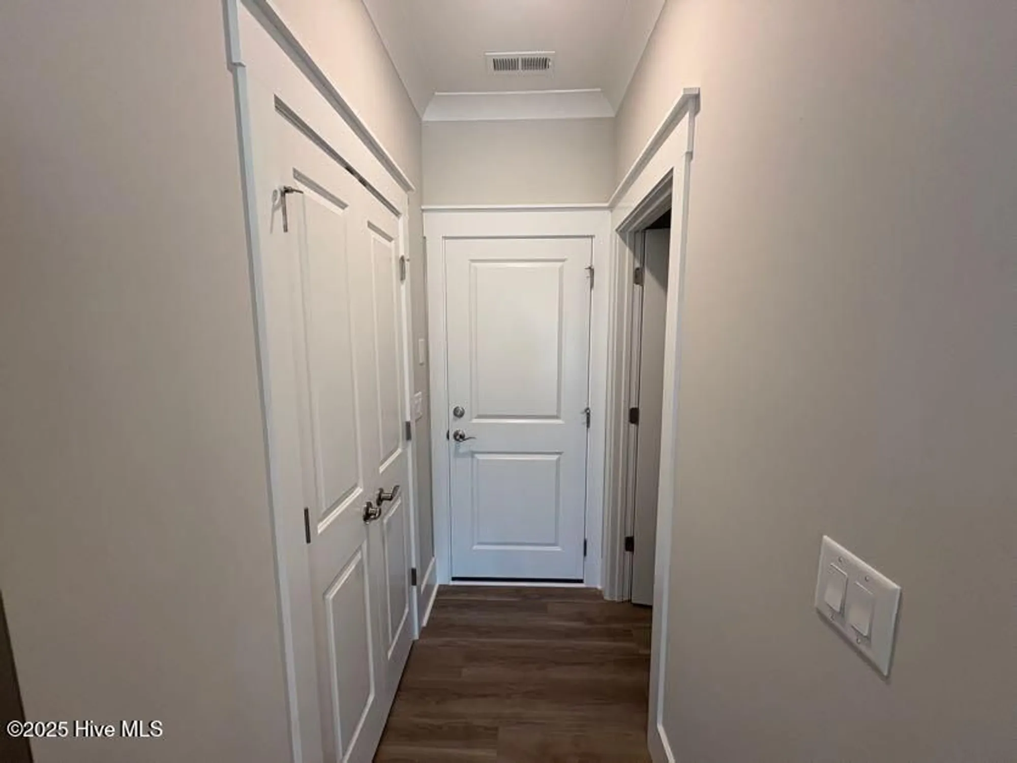 Property Slideshow image 31 of 34 | 335 longhill dr, Wilmington, NC, 28412