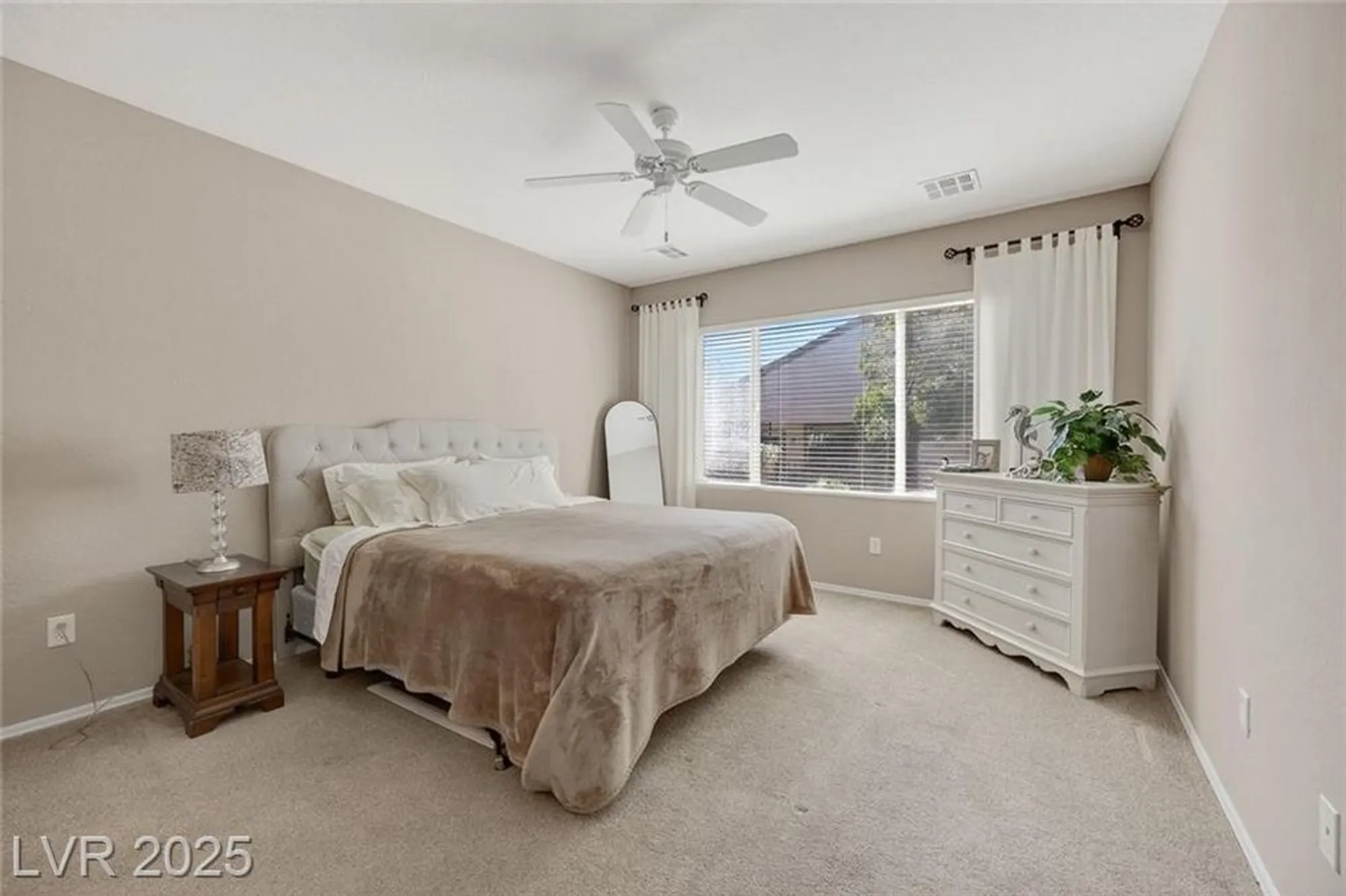 Property Slideshow image 19 of 42 | 2495 capella star st, Henderson, NV, 89044