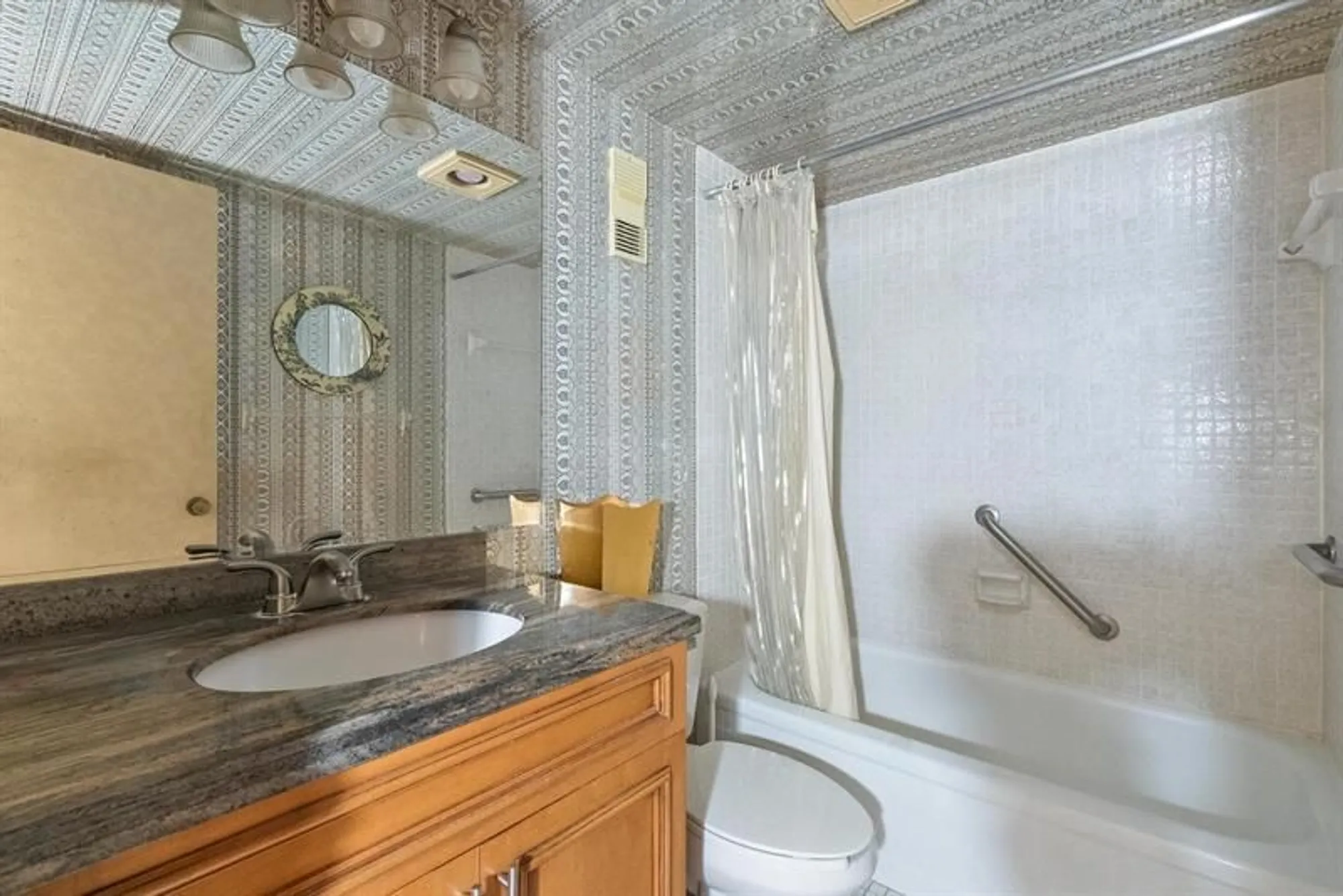 Property Slideshow image 5 of 28 | 1200 saint charles pl ph 7, Pembroke Pines, FL, 33026