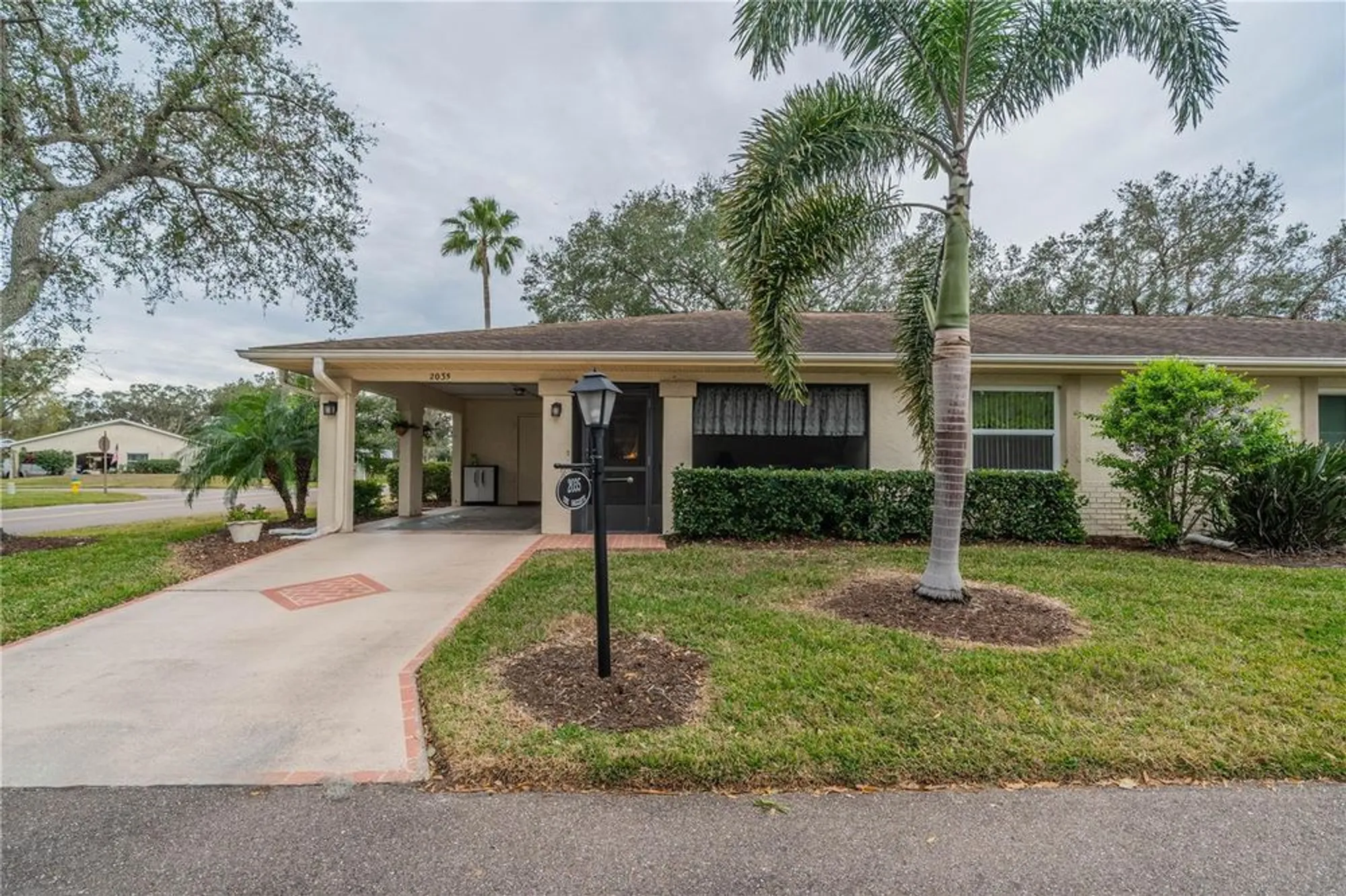 Property Slideshow image 2 of 34 | 2035 hampstead cir # 275, Sun City Center, FL, 33573