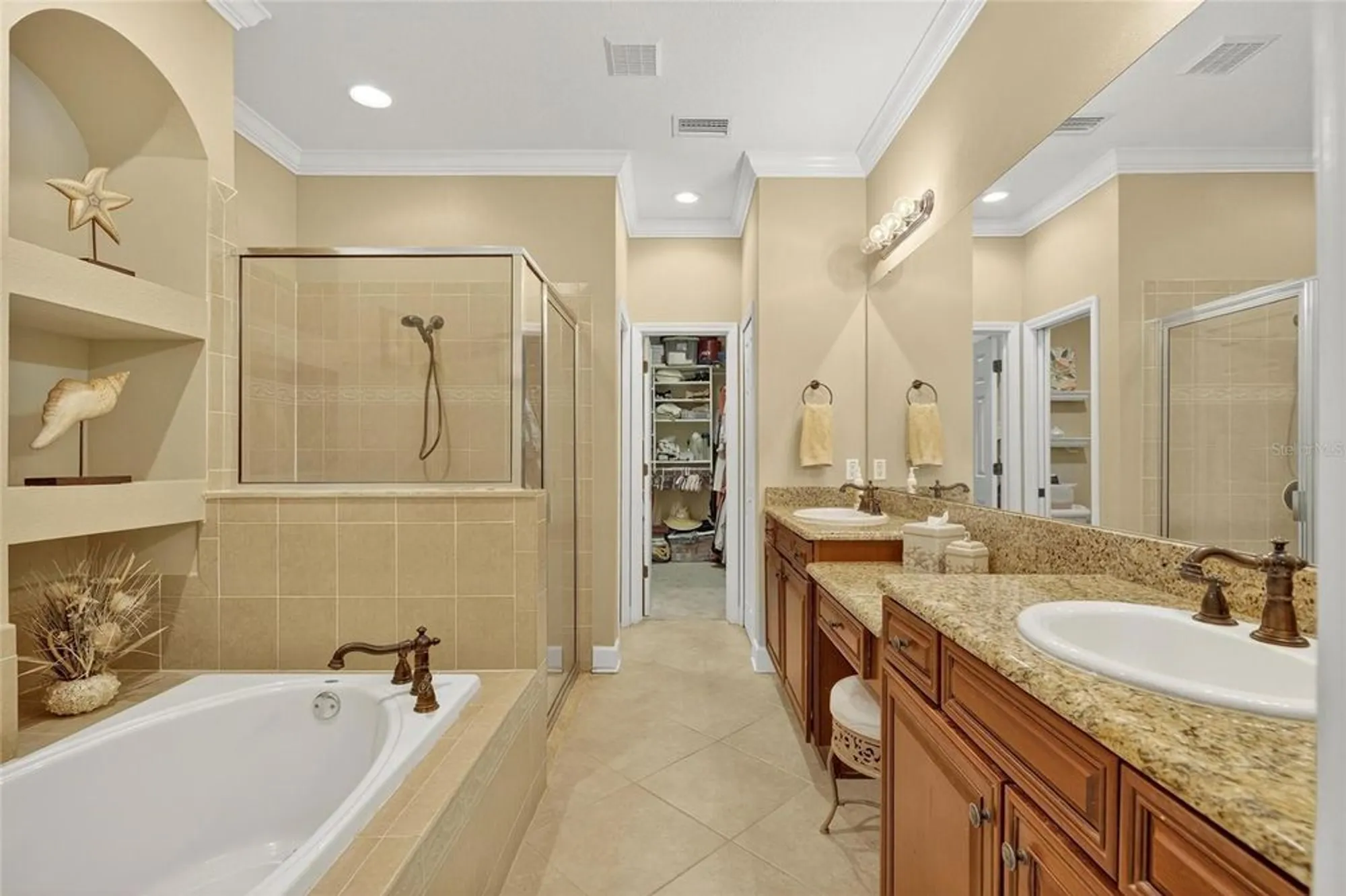 Property Slideshow image 45 of 85 | 5312 golden isles dr, Apollo Beach, FL, 33572