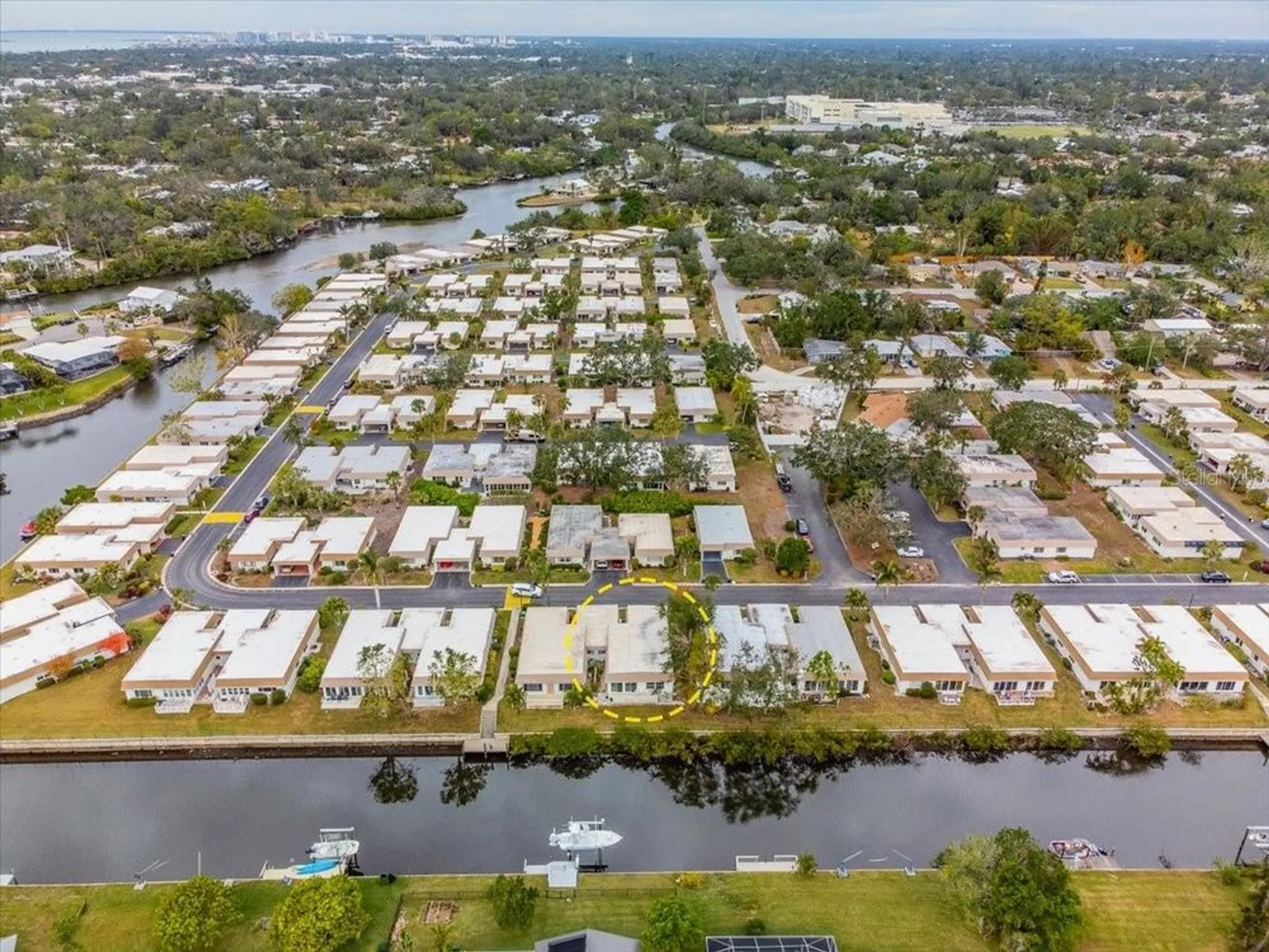 Property Slideshow image 34 of 43 | 2322 riverbluff pkwy # v250, Sarasota, FL, 34231