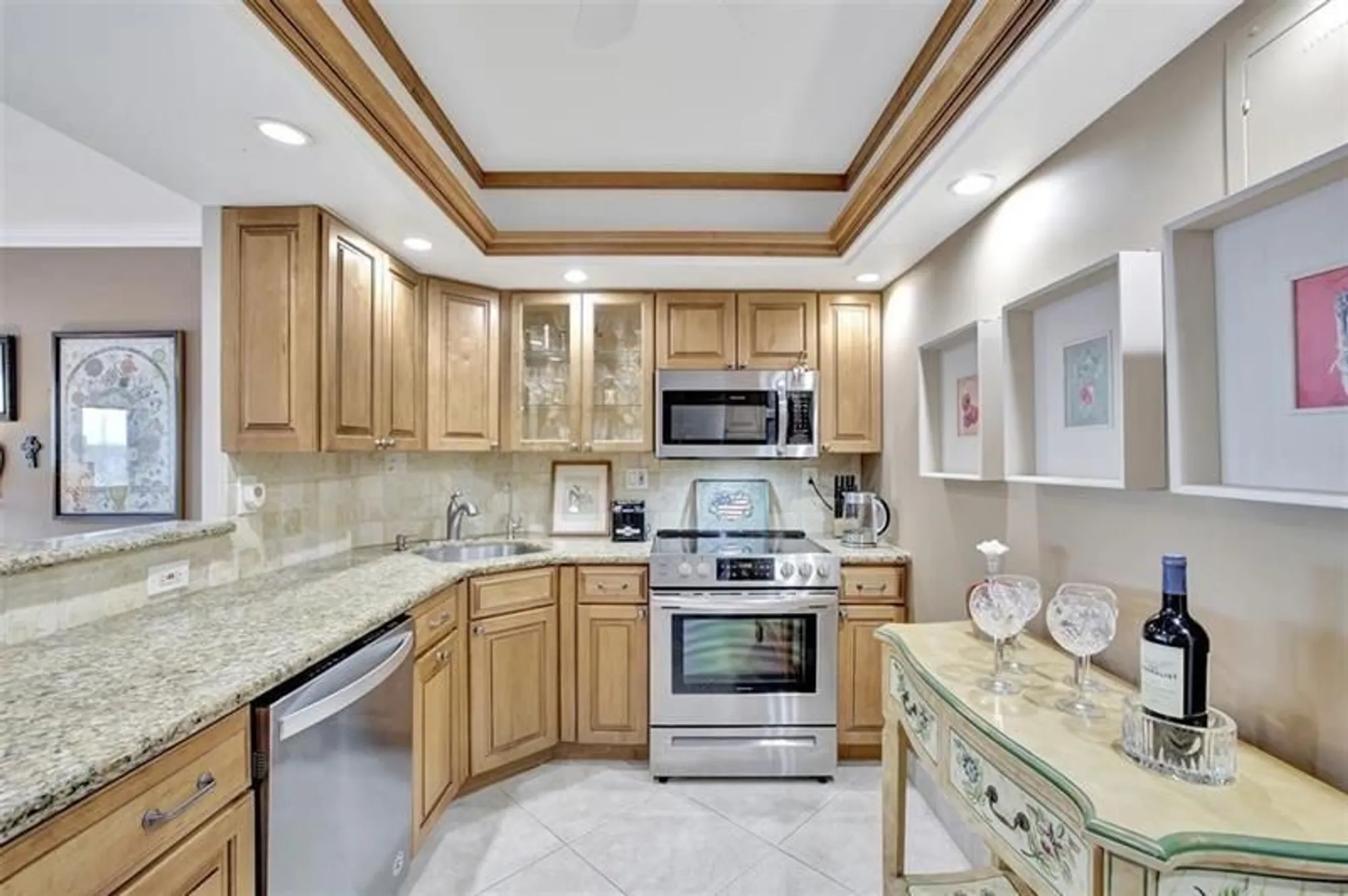 Property Slideshow image 11 of 29 | 3233 ne 34th st 505, Fort Lauderdale, FL, 33308