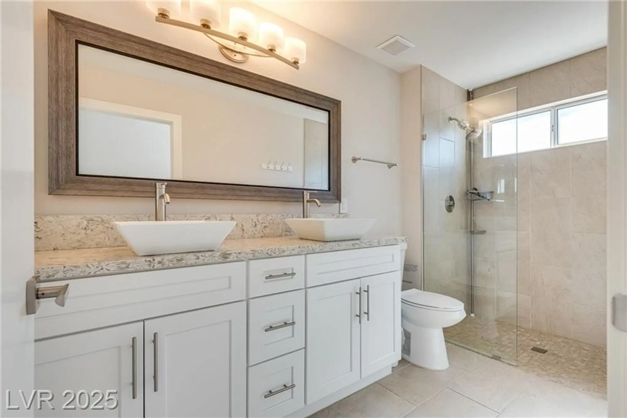 Property Slideshow image 25 of 44 | 2601 lotus hill dr, Las Vegas, NV, 89134