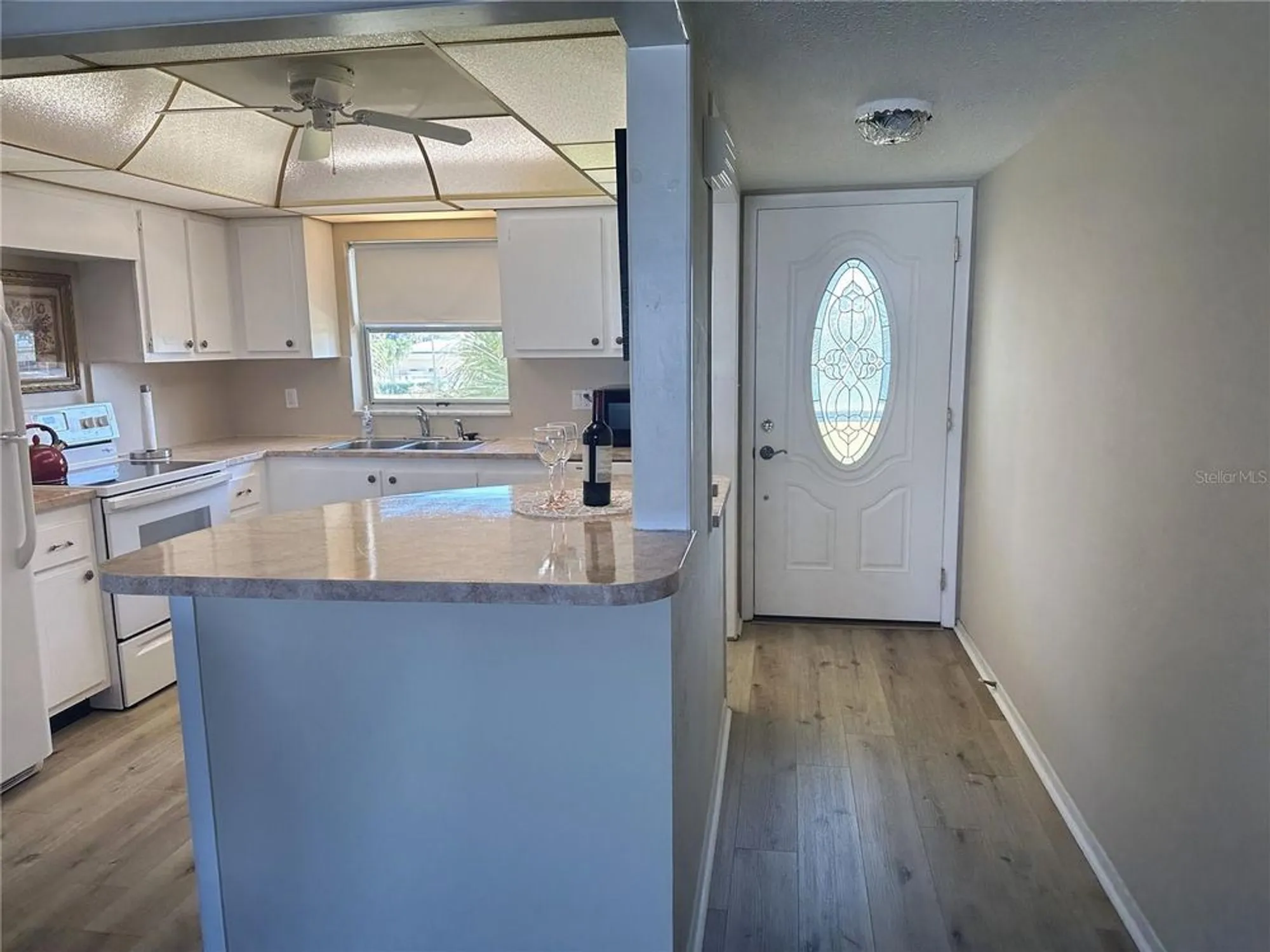 Property Slideshow image 3 of 32 | 4725 cove cir apt 309, Saint Petersburg, FL, 33708