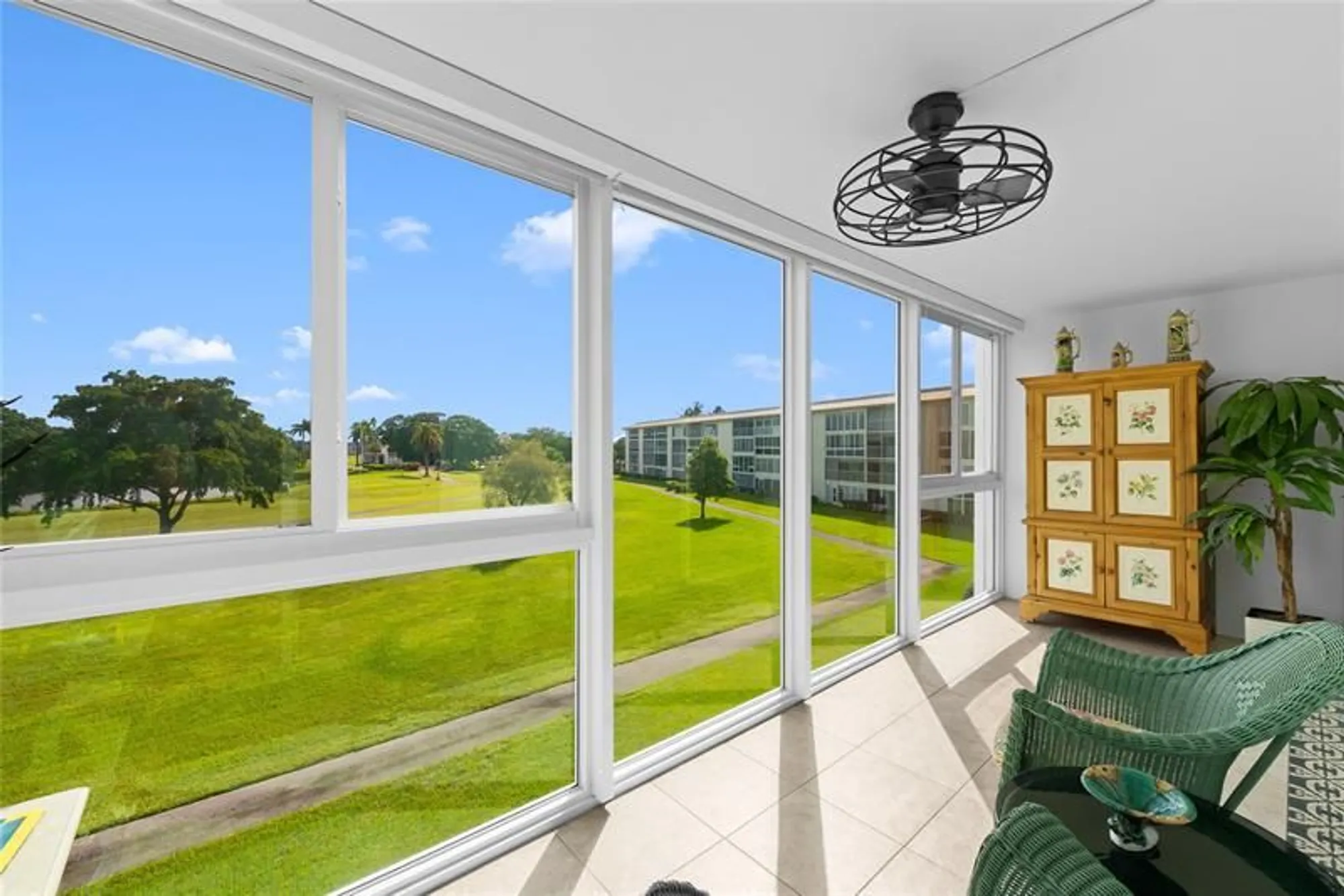 Property Slideshow image 18 of 25 | 2802 victoria way j3, Coconut Creek, FL, 33066