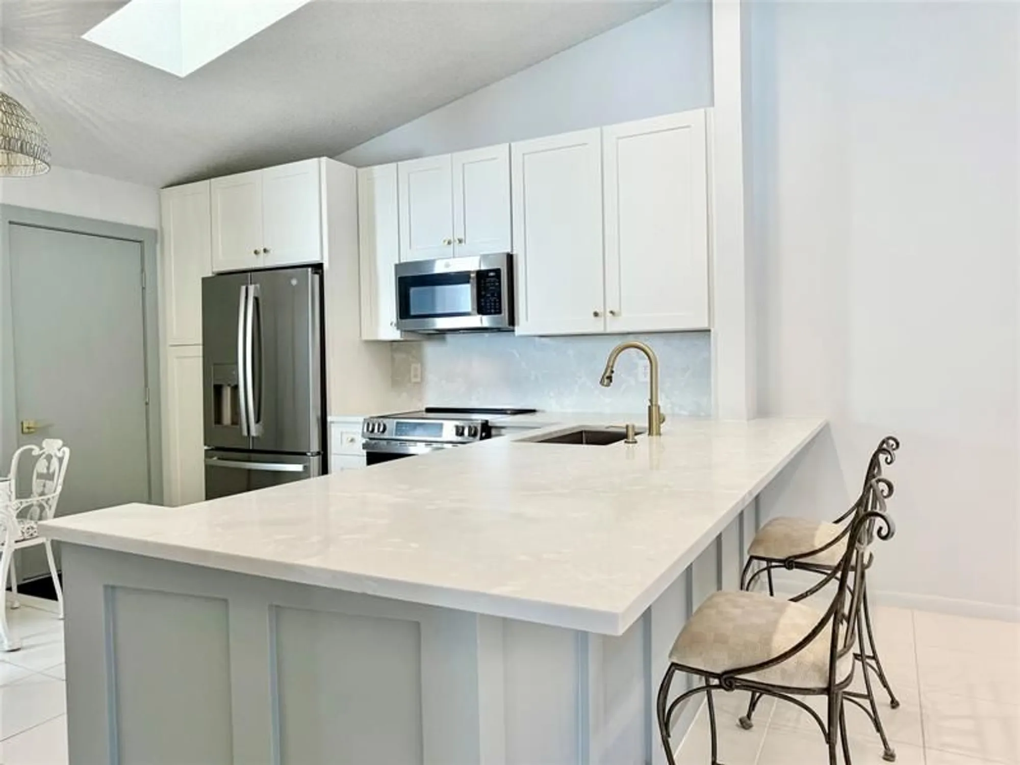 Property Slideshow image 12 of 51 | 5869 sunswept ln b, Boynton Beach, FL, 33437