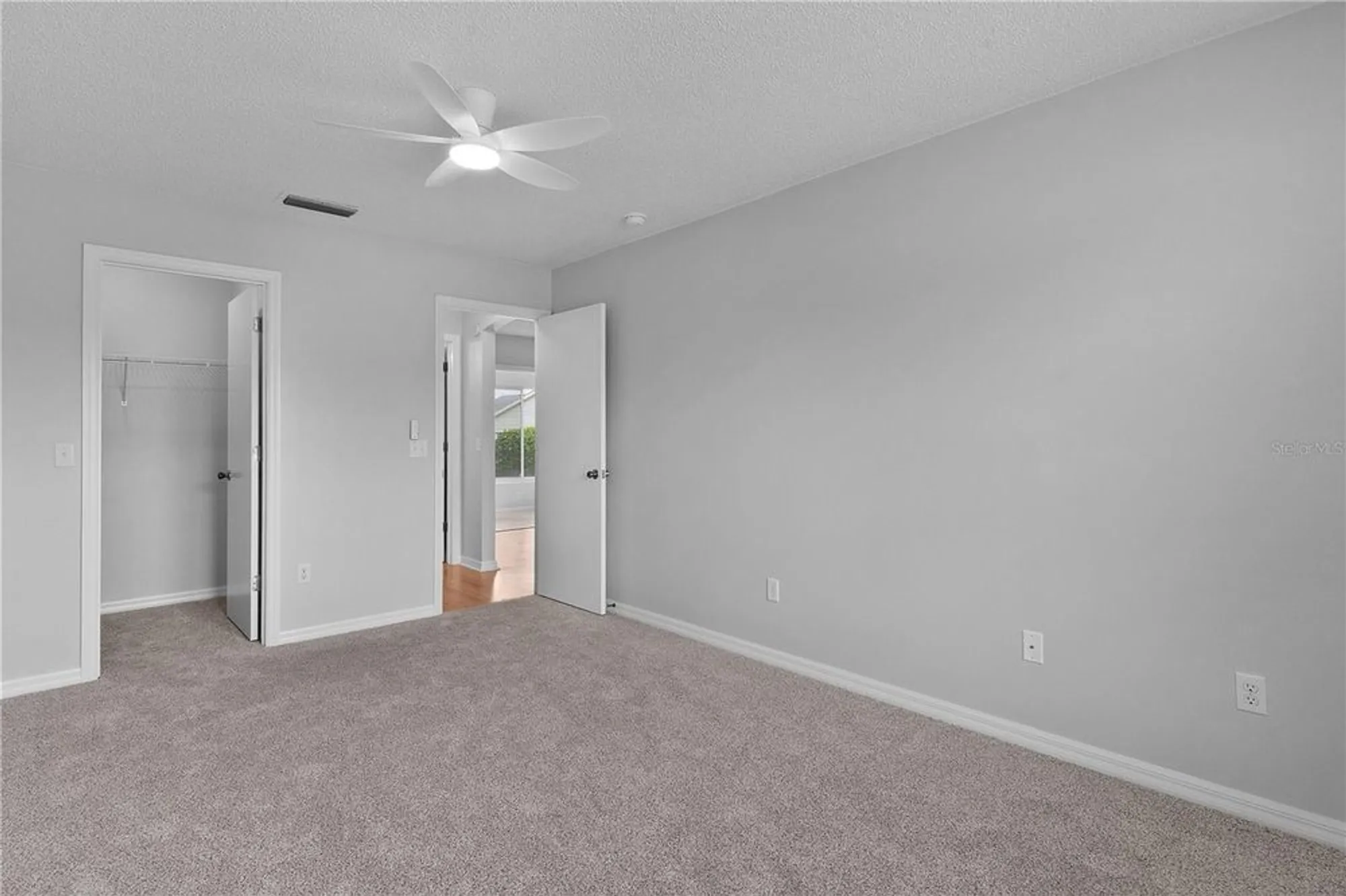 Property Slideshow image 21 of 41 | 807 ramos dr, The Villages, FL, 32159