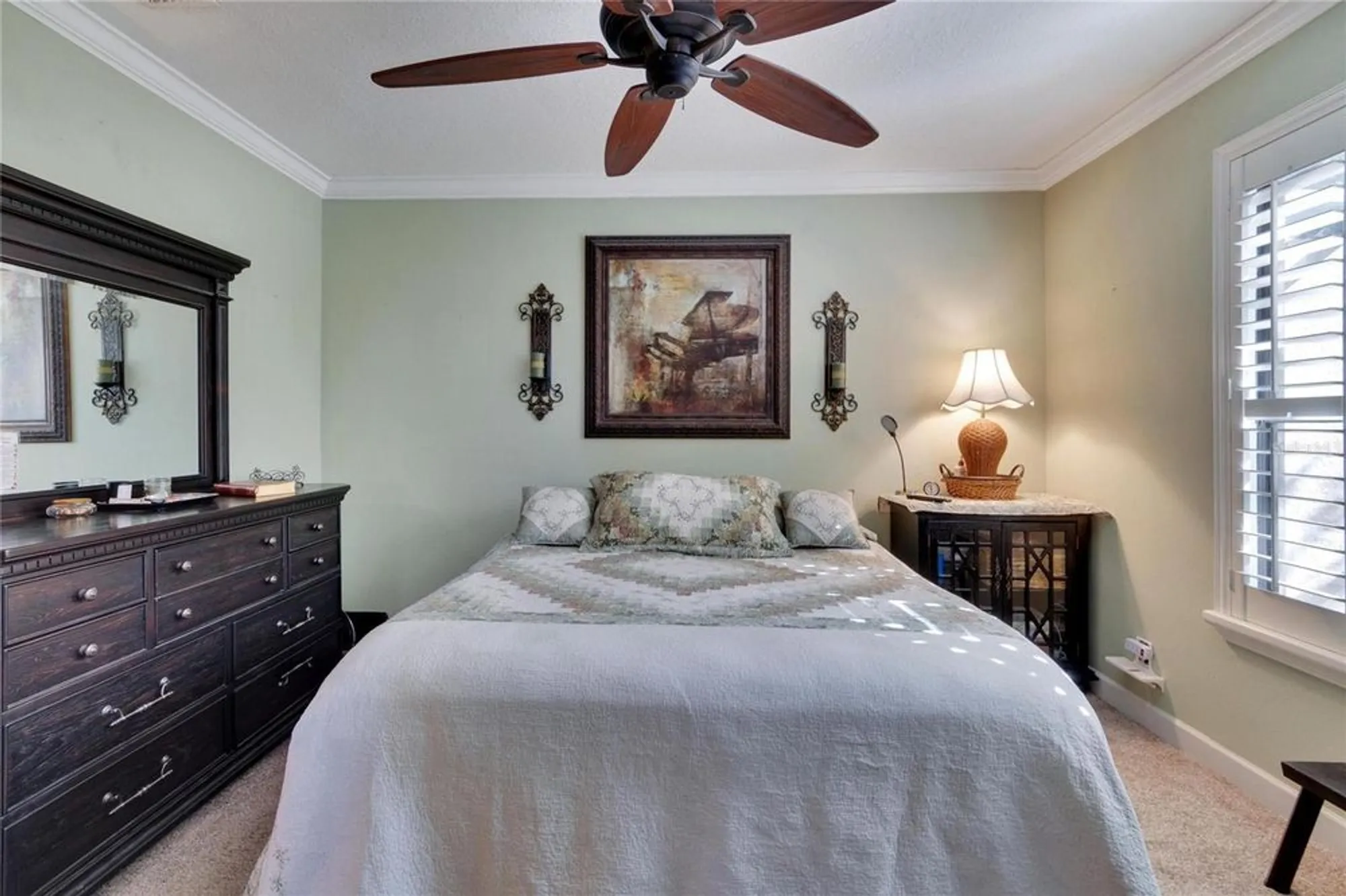 Property Slideshow image 27 of 67 | 204 mystic falls dr, Apollo Beach, FL, 33572