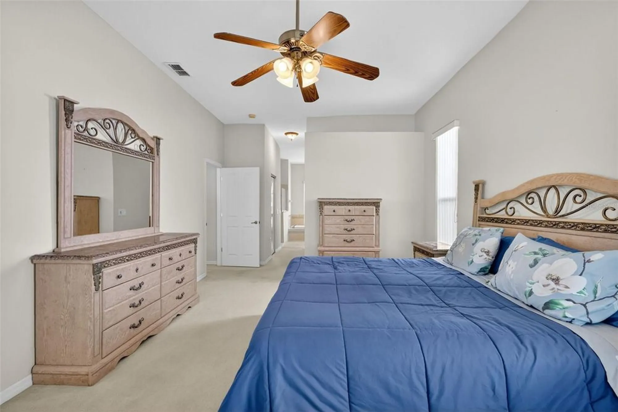 Property Slideshow image 24 of 30 | 5135 aurora dr, Leesburg, FL, 34748