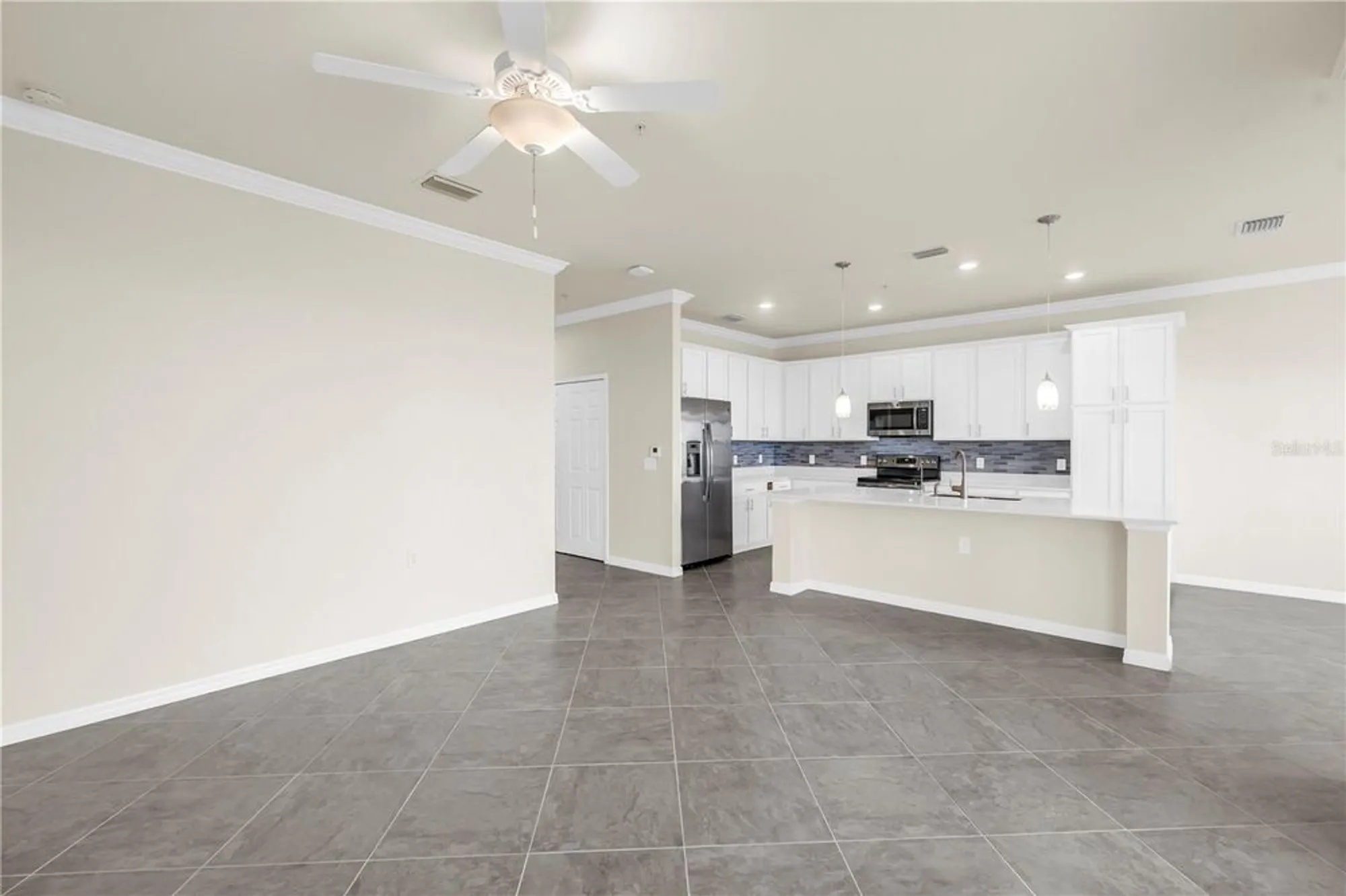 Property Slideshow image 12 of 59 | 1030 tidewater shores loop 406, Bradenton, FL, 34208