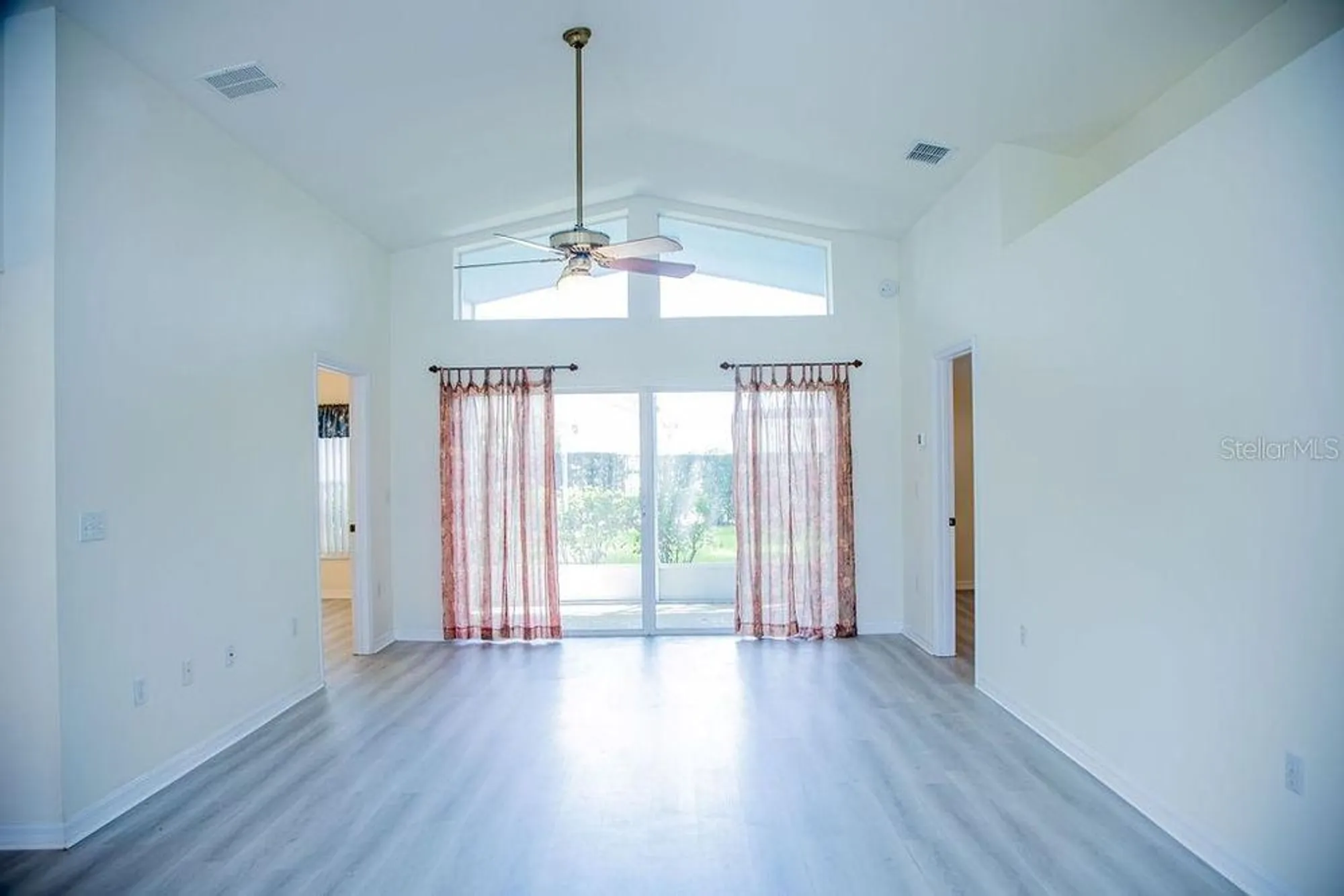 Property Slideshow image 3 of 45 | 231 lake suzanne dr, Lake Wales, FL, 33859