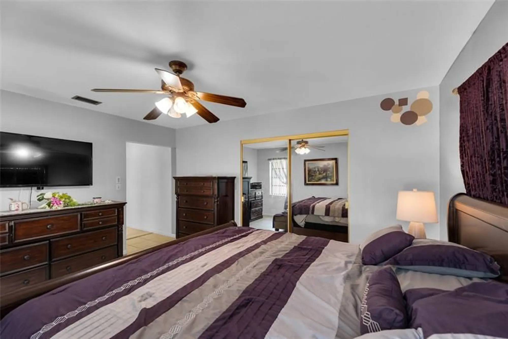 Property Slideshow image 12 of 50 | 9802 nw 75th ct, Tamarac, FL, 33321
