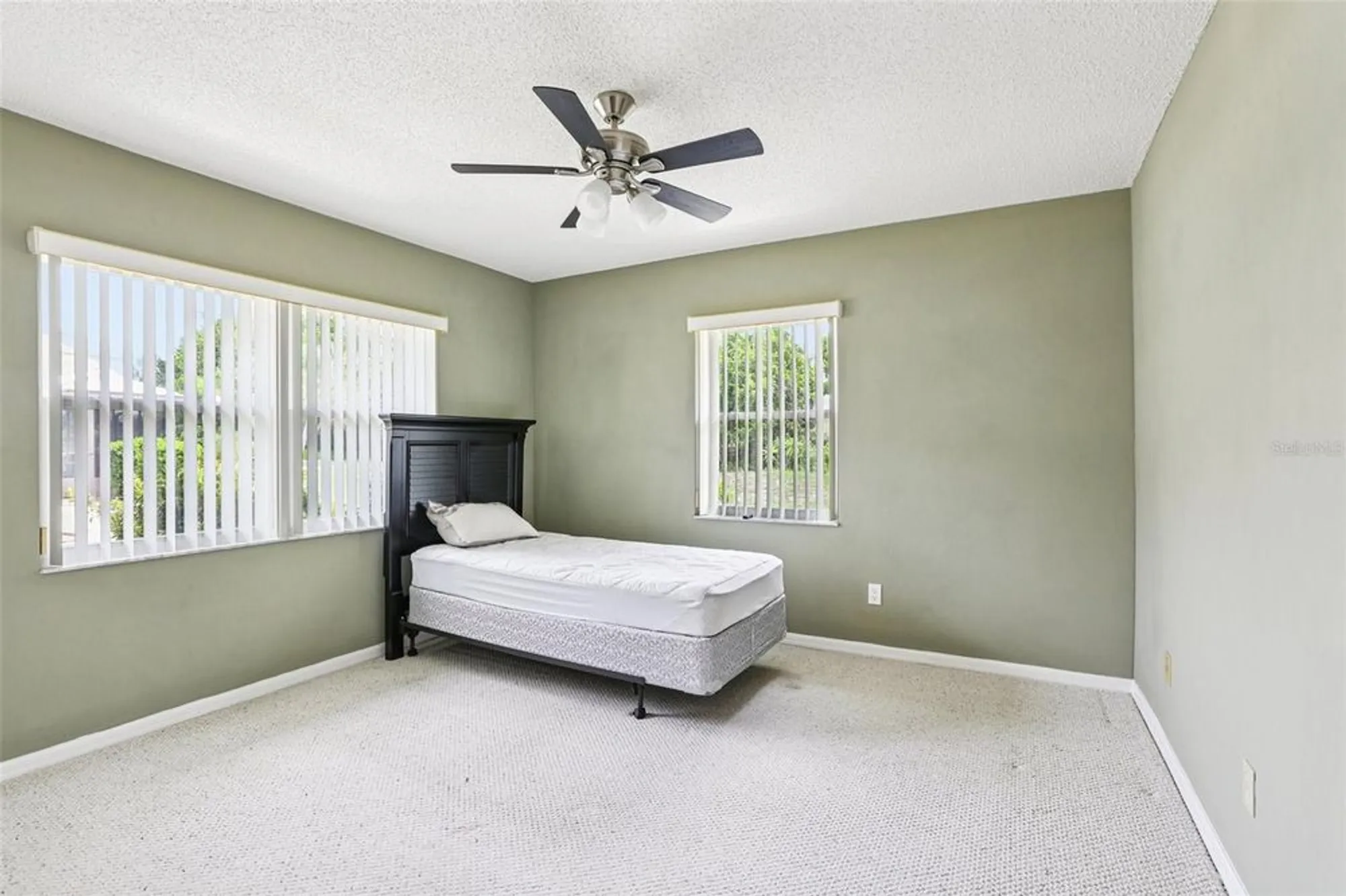 Property Slideshow image 58 of 72 | 1812 new bedford dr, Sun City Center, FL, 33573
