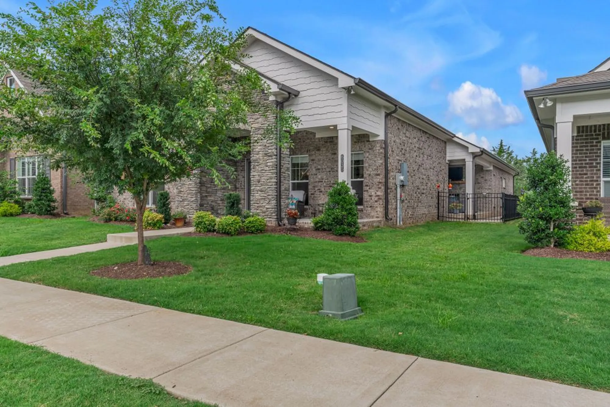 Property Slideshow image 2 of 56 | 6035 parkhaven blvd, Hermitage, TN, 37076