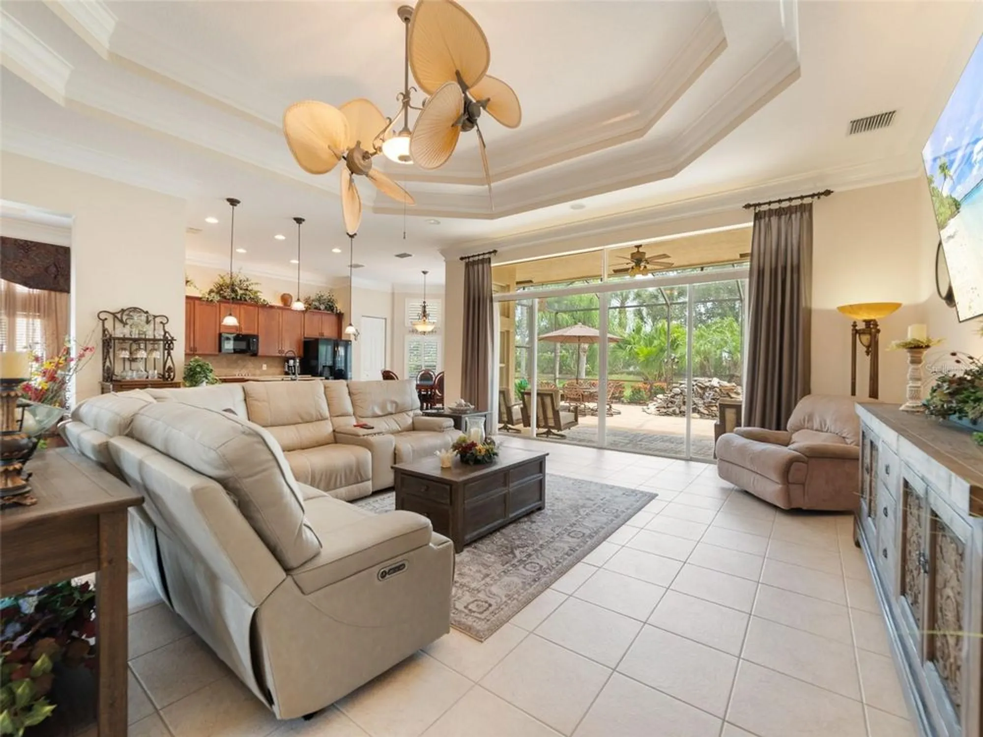 Property Slideshow image 8 of 62 | 5024 ruby flats dr, Wimauma, FL, 33598