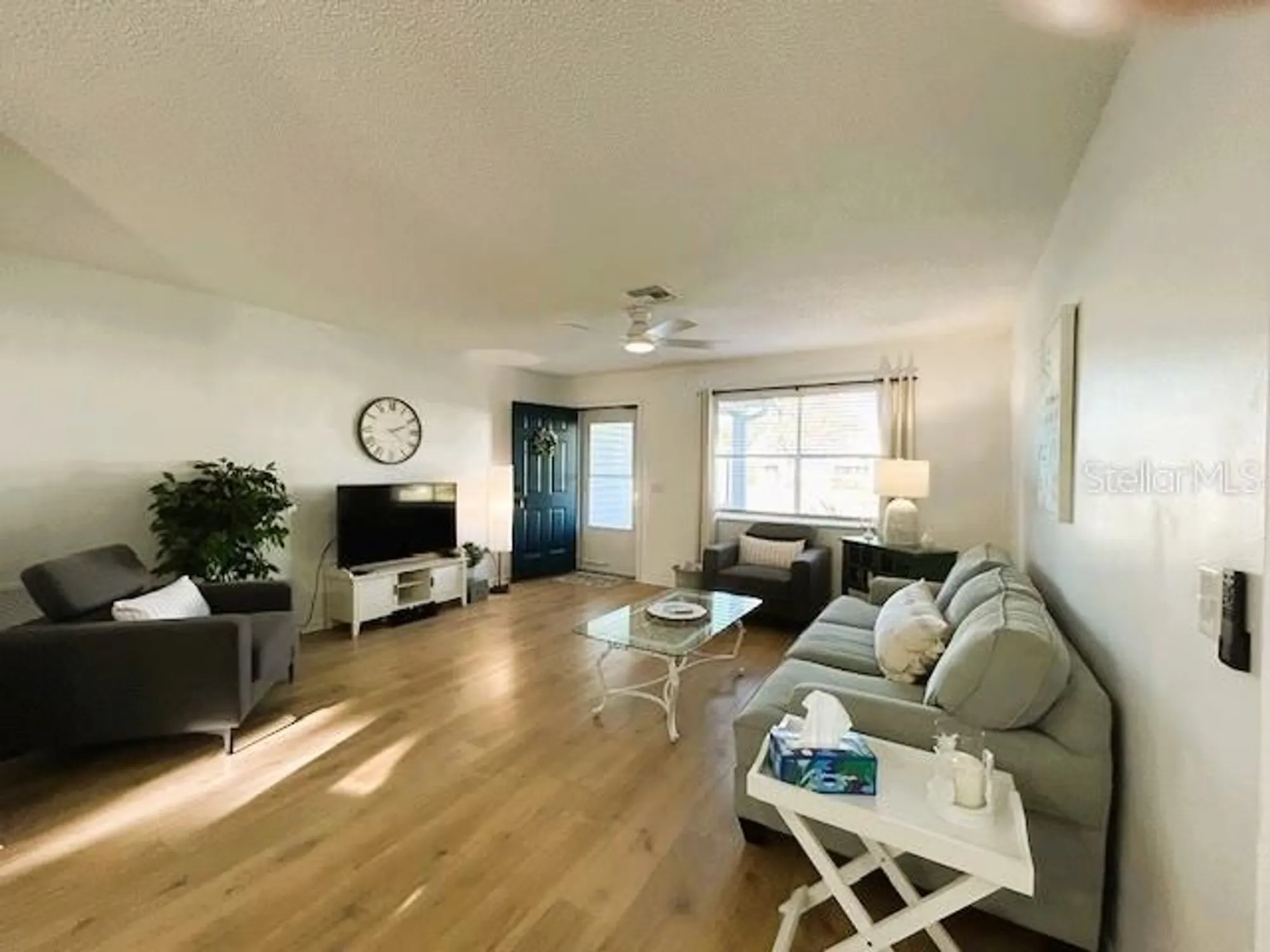 Property Slideshow image 12 of 41 | 528 valencia pl, Lady Lake, FL, 32159